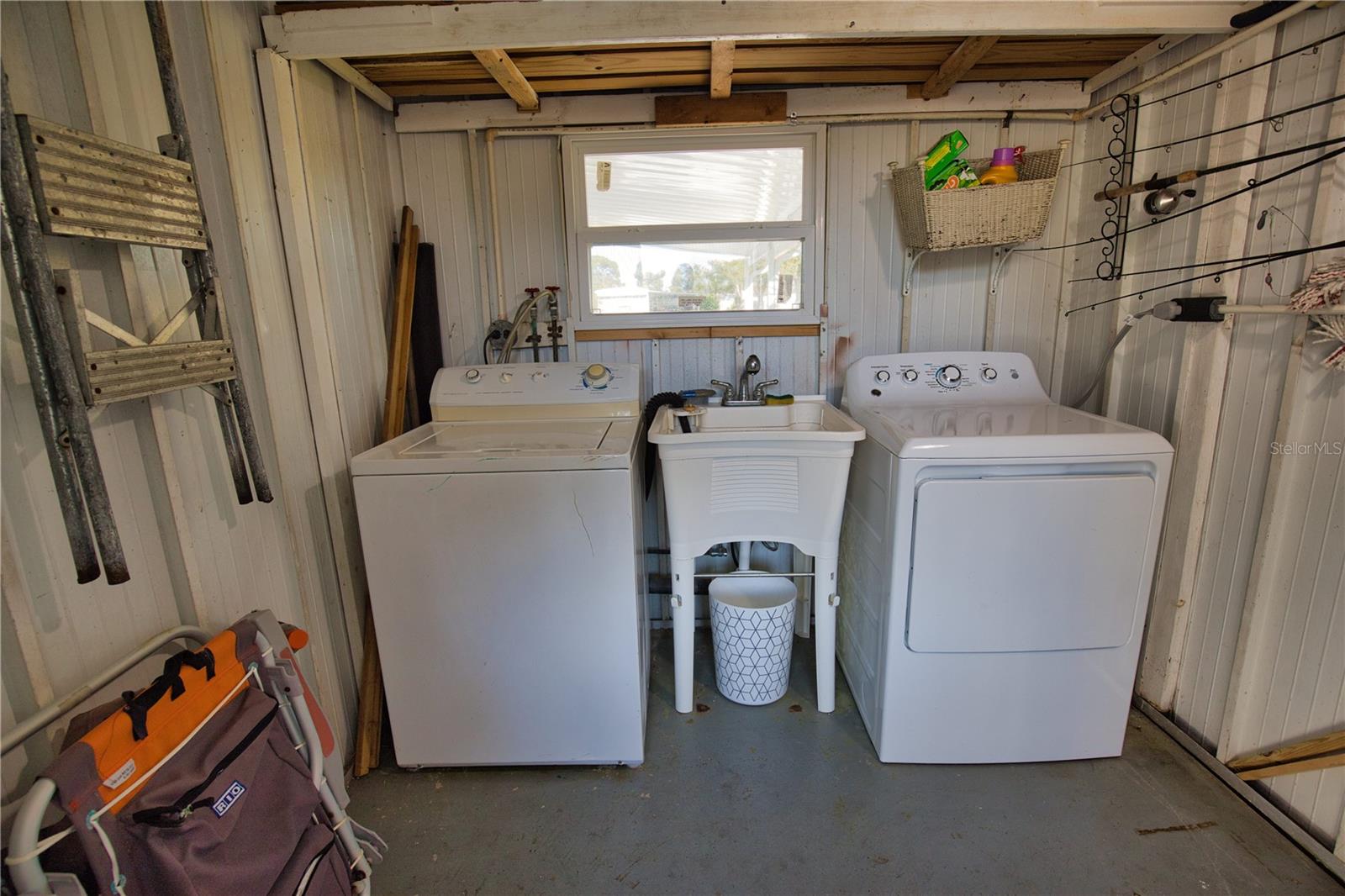 Image 29 of 39 For 8207 Archie Street