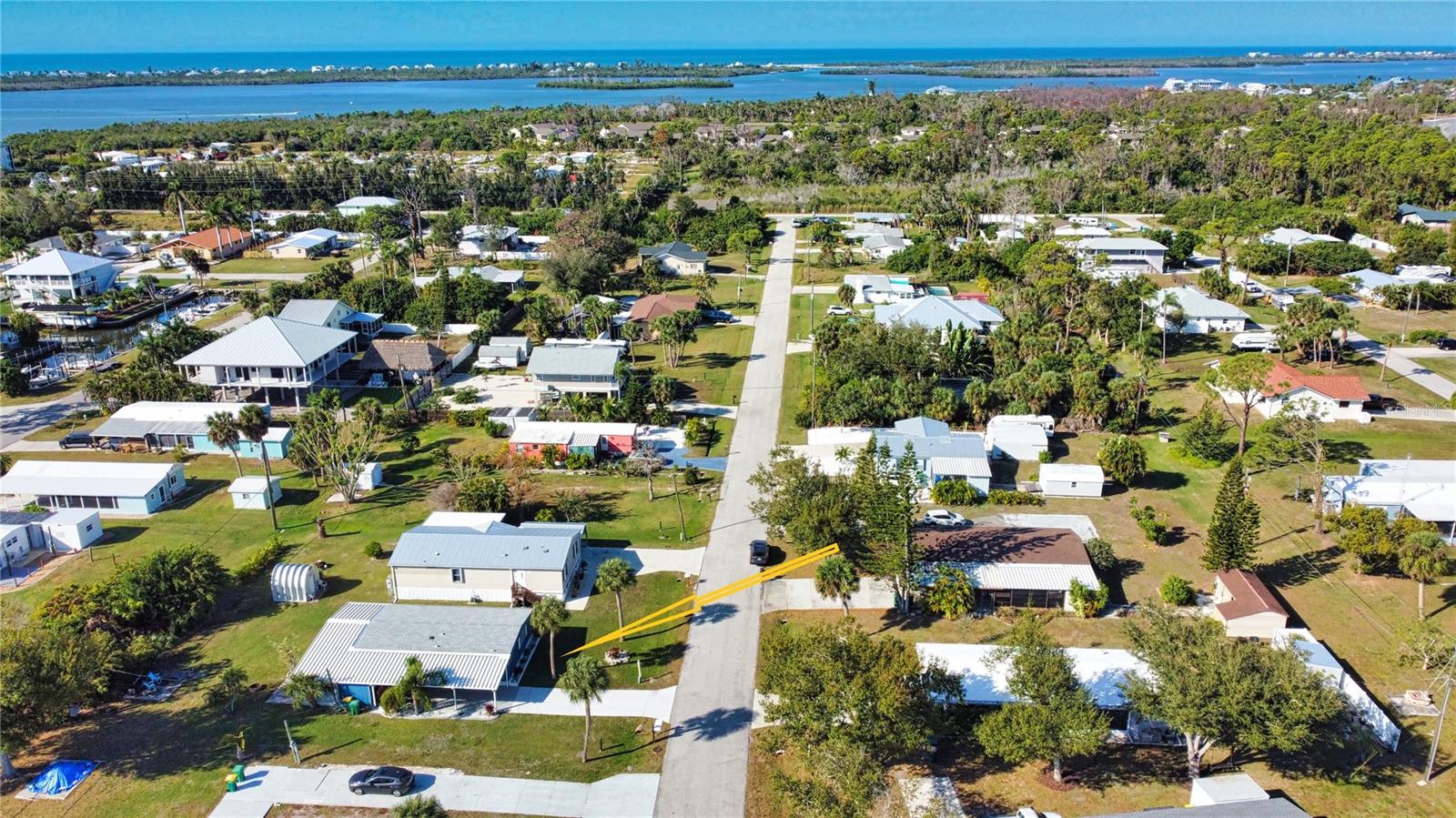 Image 32 of 39 For 8207 Archie Street