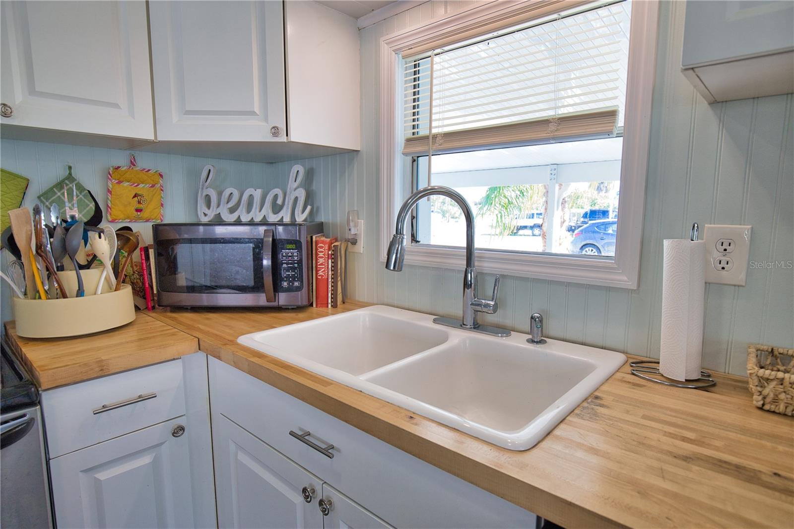 Image 7 of 39 For 8207 Archie Street