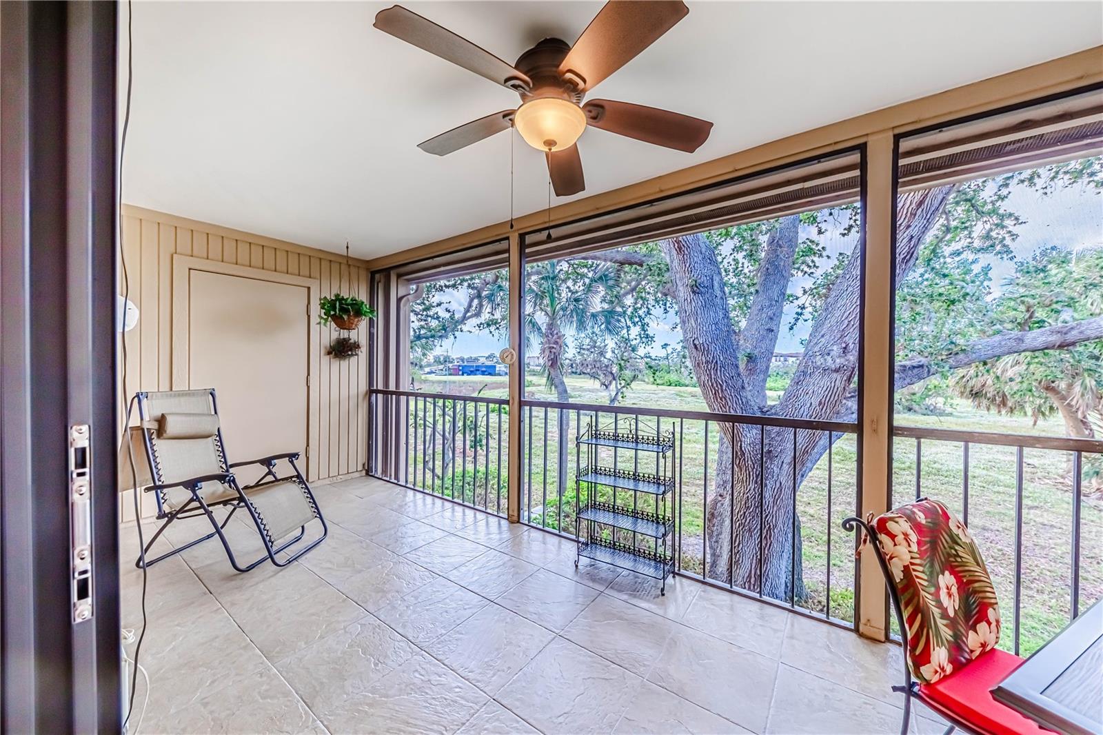 Image 23 of 29 For 688 Bird Bay Circle 27