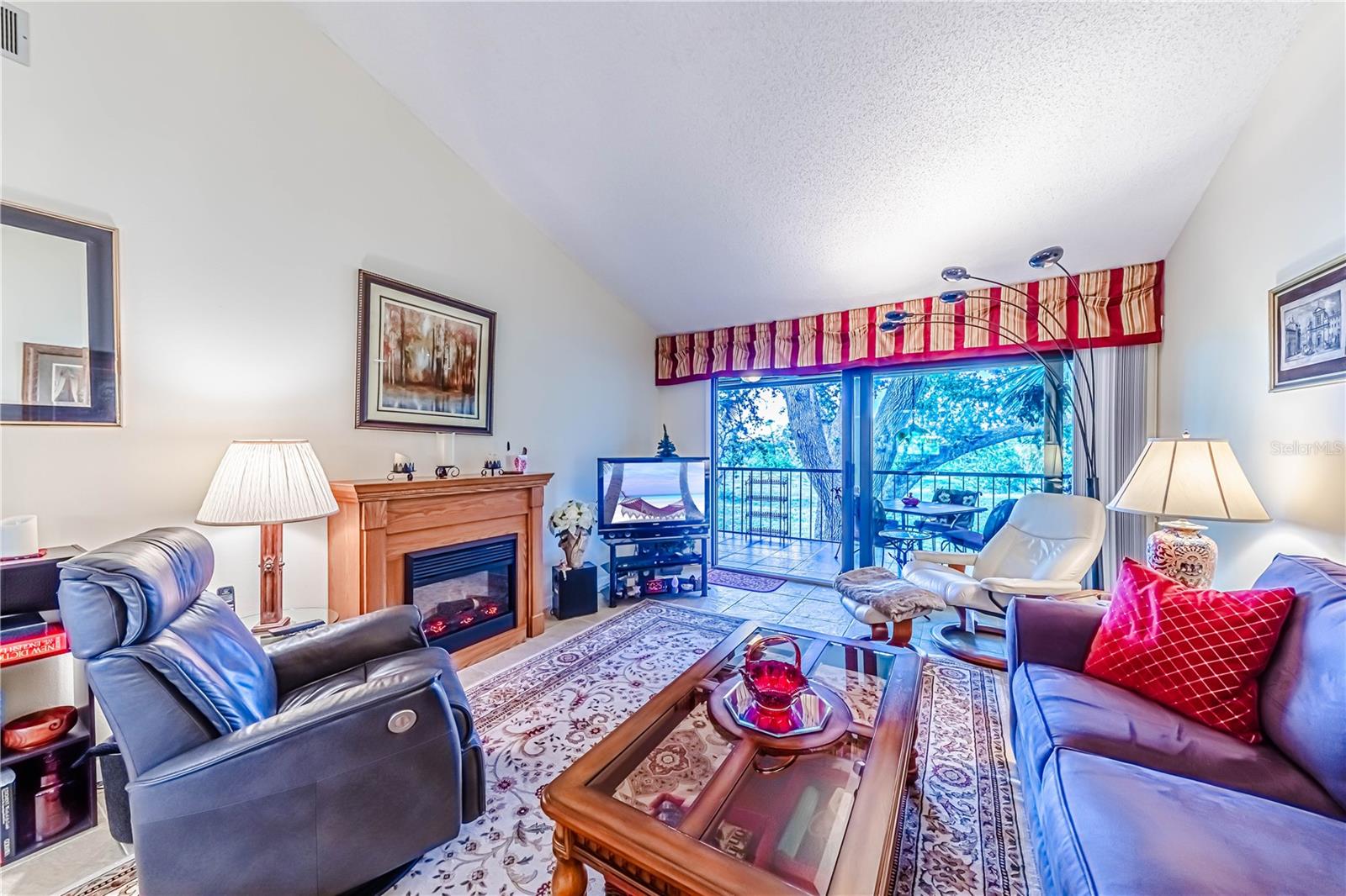 Image 8 of 29 For 688 Bird Bay Circle 27