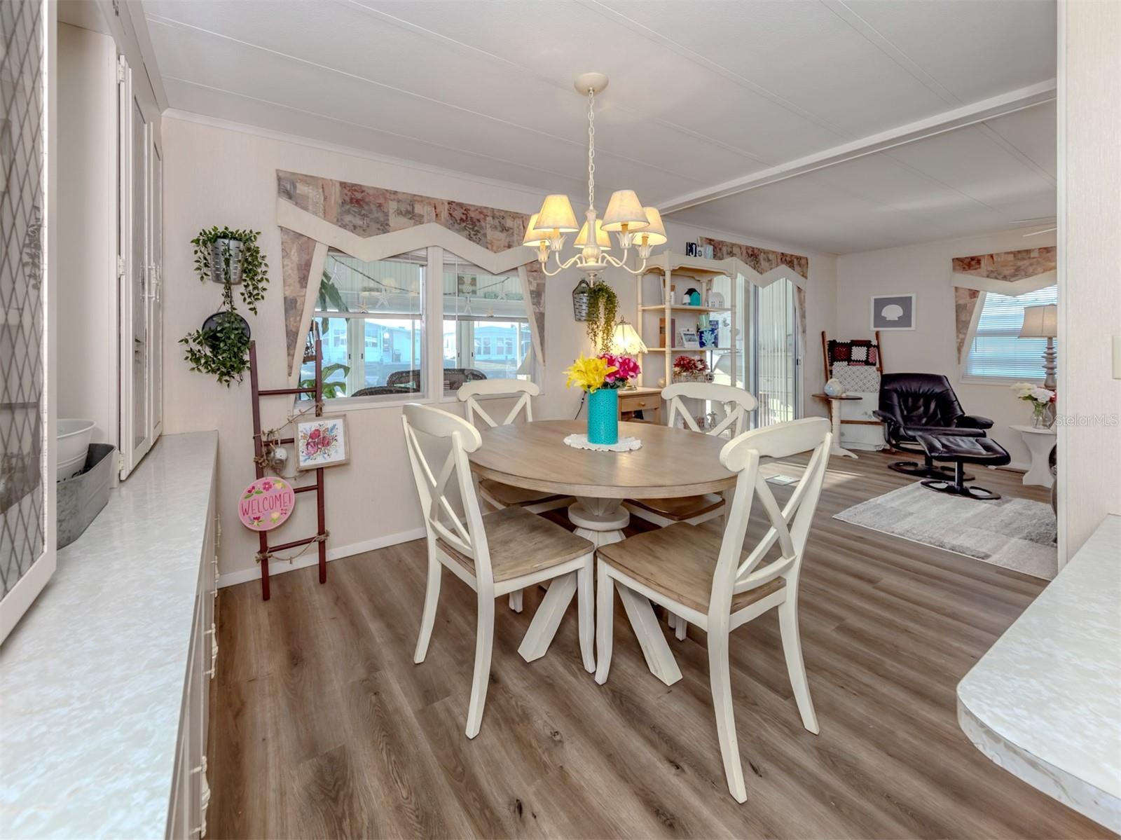 Image 13 of 63 For 528 Tampico Drive