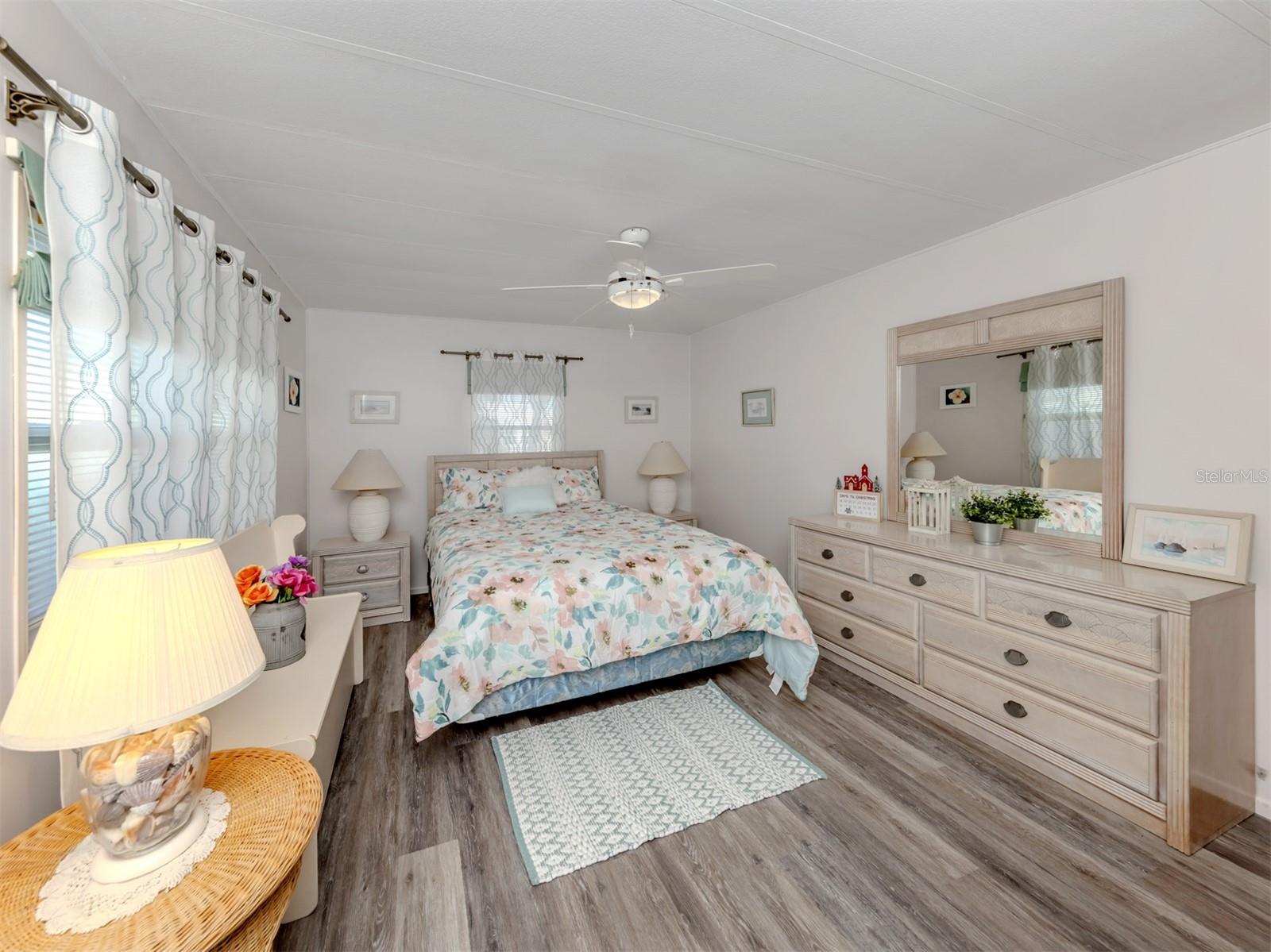 Image 18 of 63 For 528 Tampico Drive