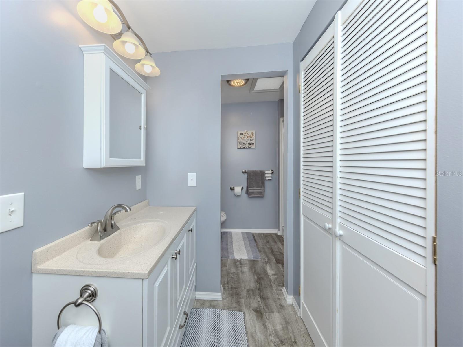 Image 19 of 63 For 528 Tampico Drive