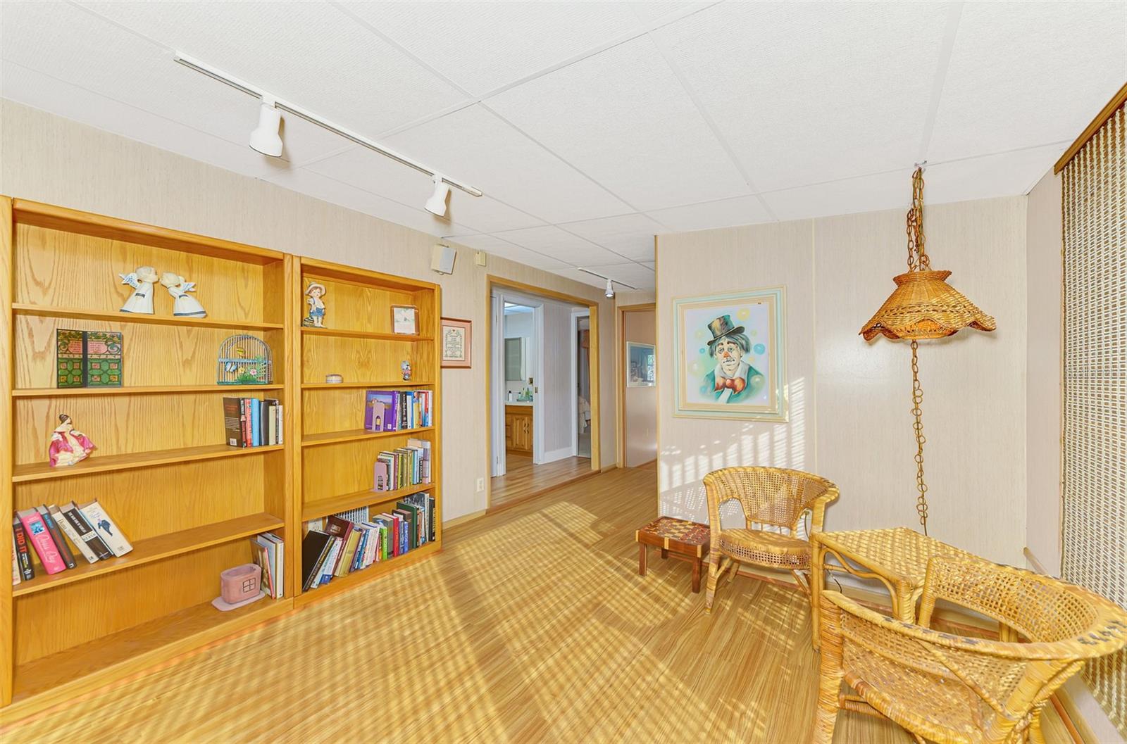 Image 28 of 43 For 5009 Palena Boulevard