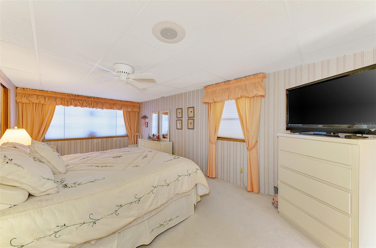 Image 35 of 43 For 5009 Palena Boulevard