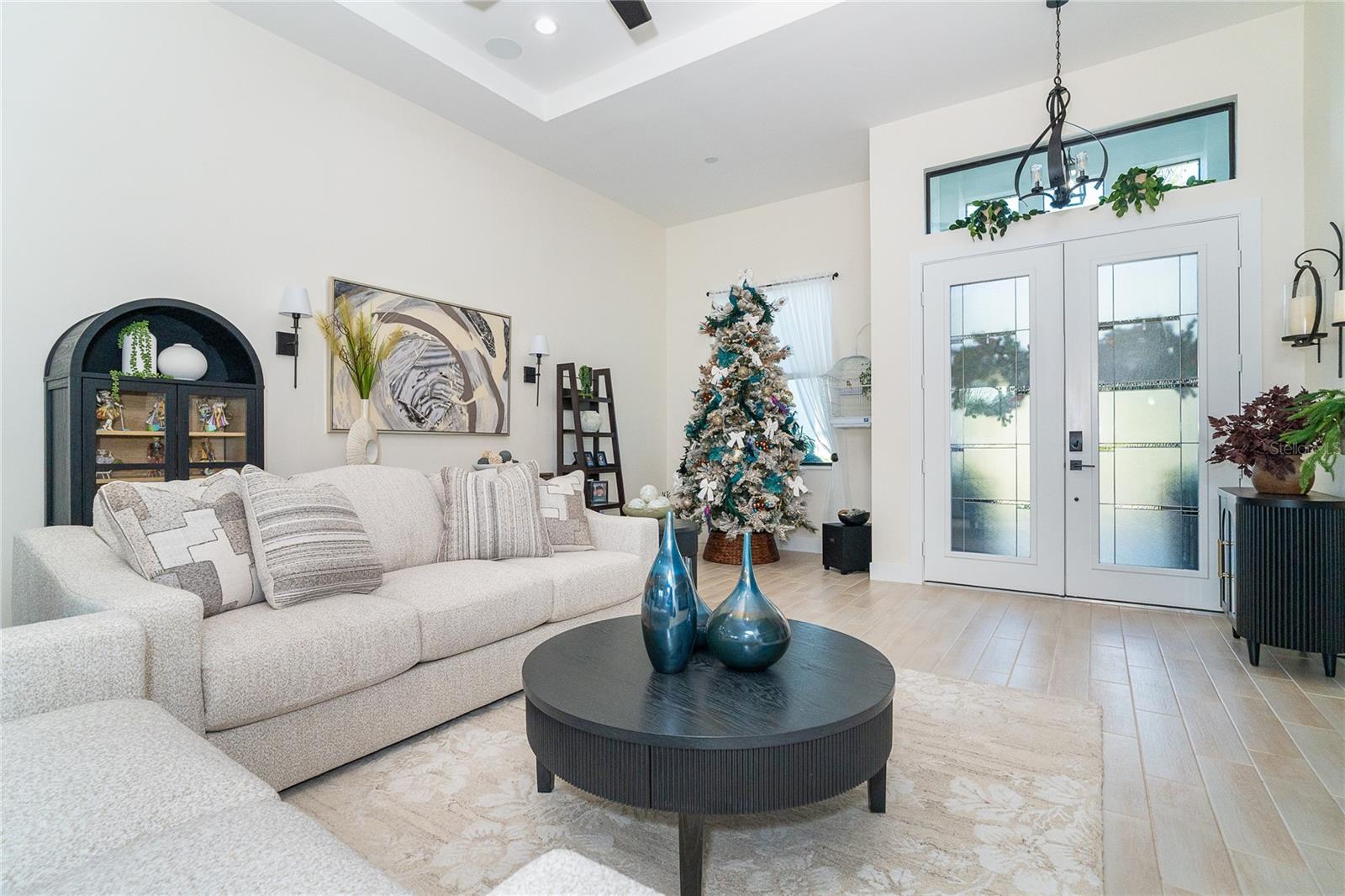 Image 10 of 52 For 2440 Cliff Street