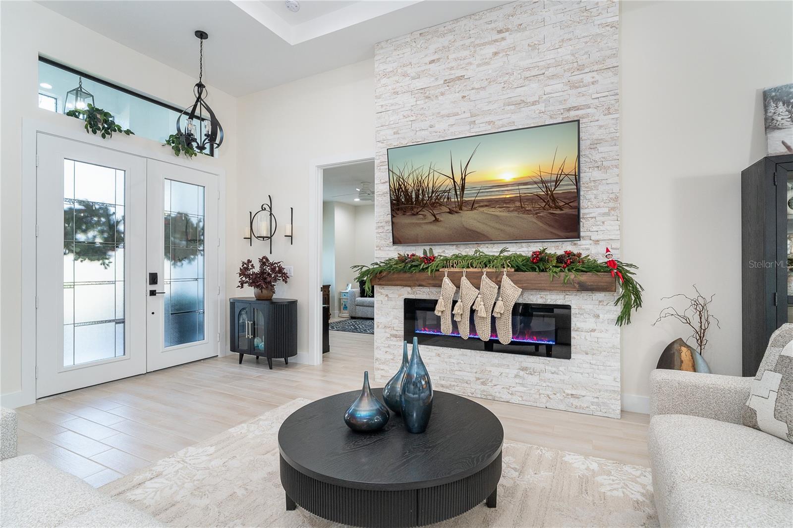 Image 11 of 52 For 2440 Cliff Street