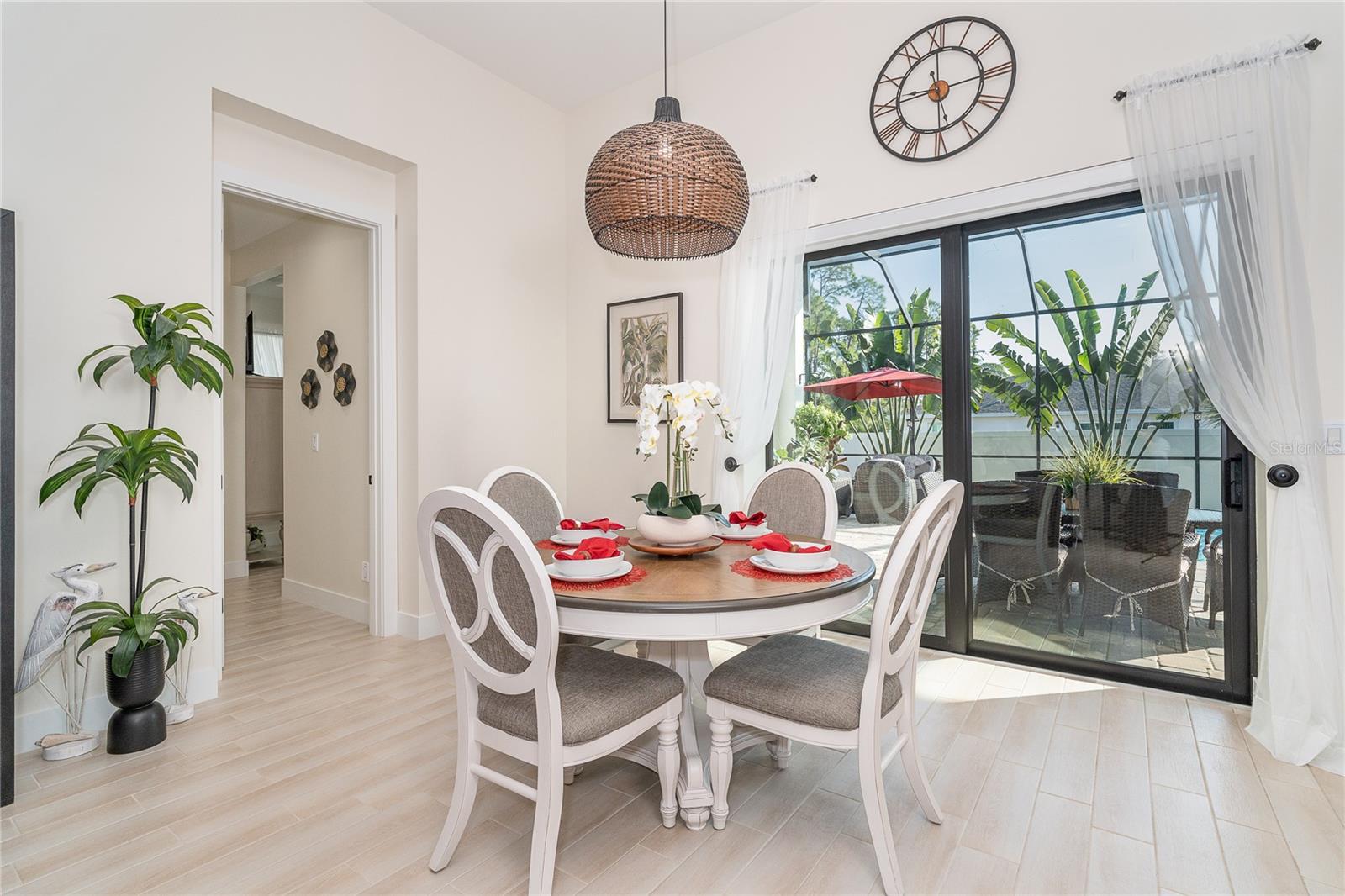 Image 15 of 52 For 2440 Cliff Street