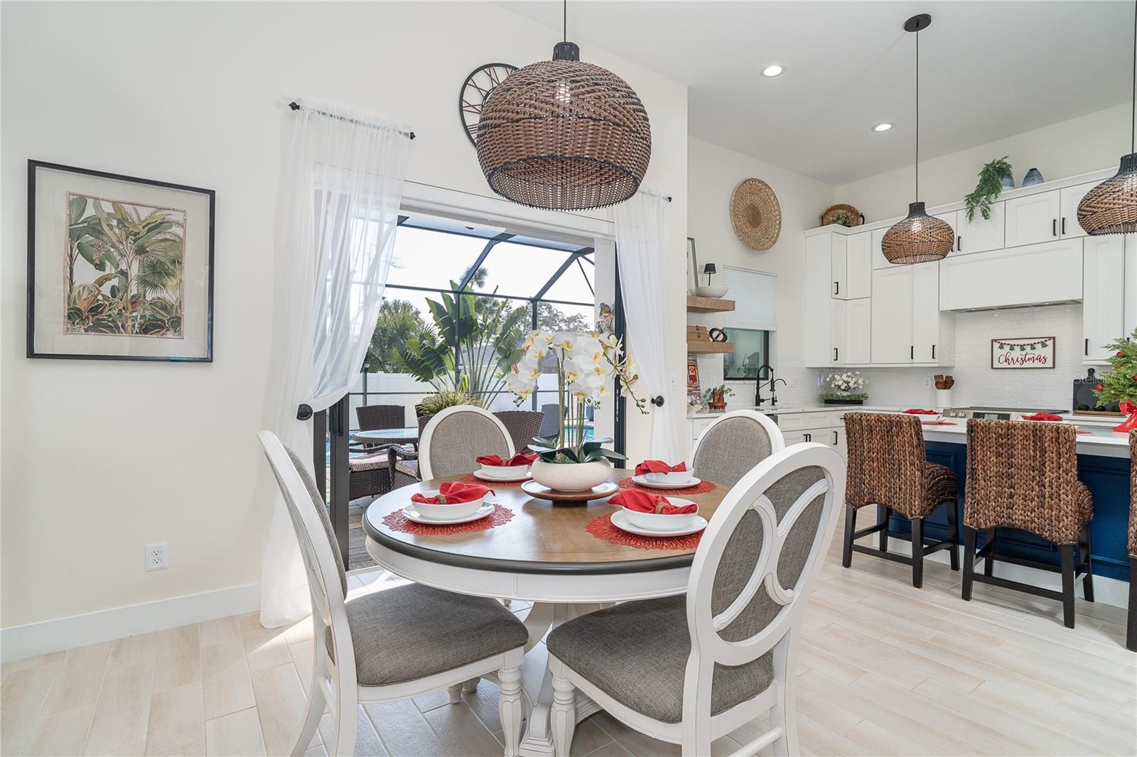 Image 16 of 52 For 2440 Cliff Street