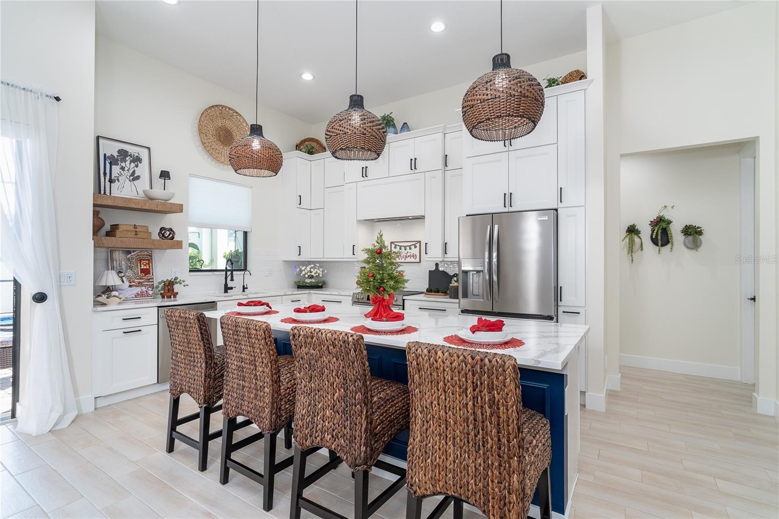 Image 18 of 52 For 2440 Cliff Street