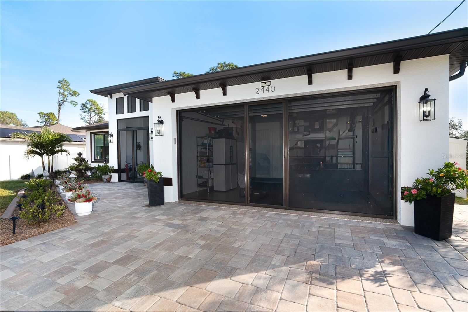 Image 5 of 52 For 2440 Cliff Street