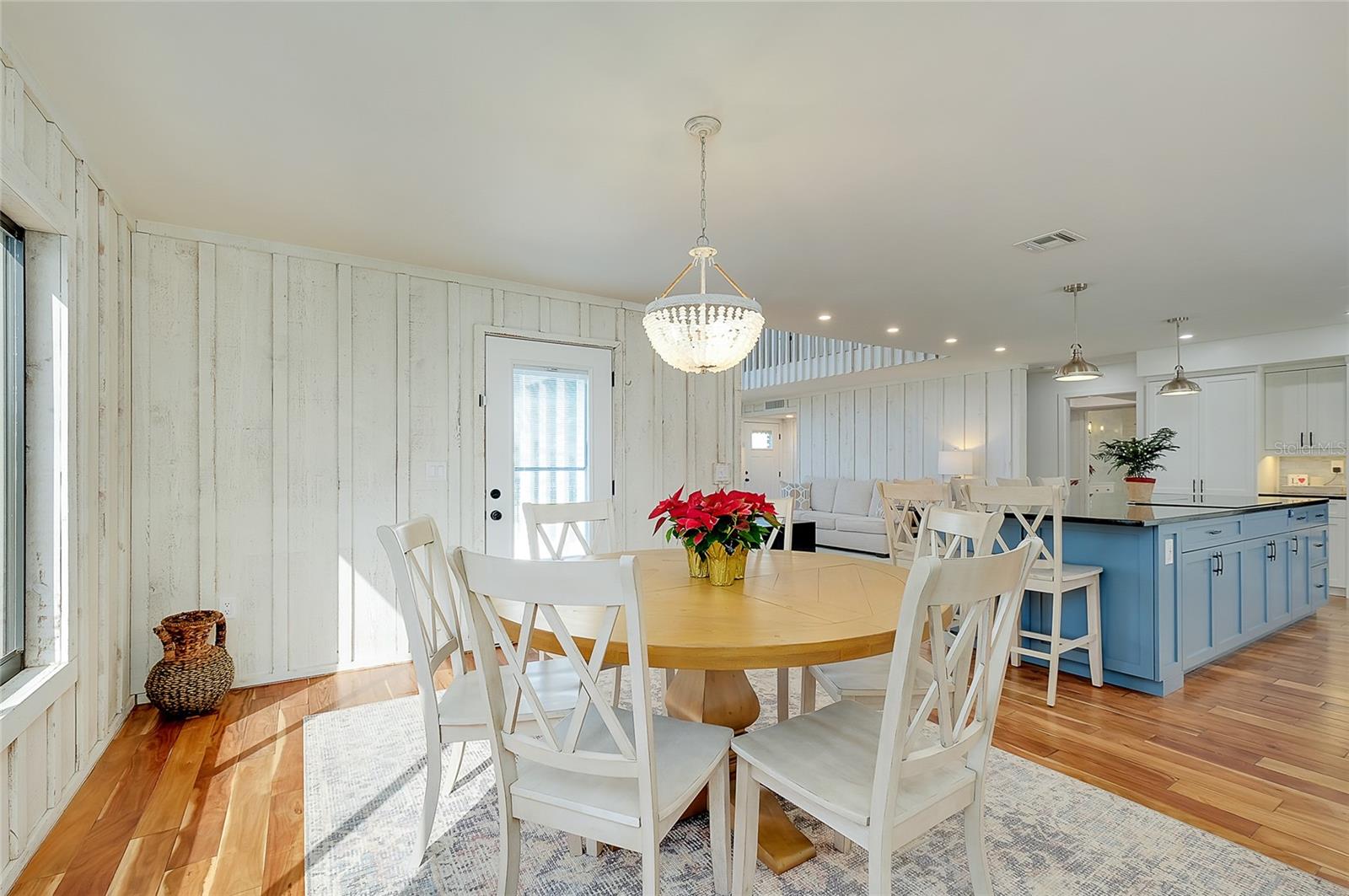 Image 15 of 48 For 1089 Bayshore Drive