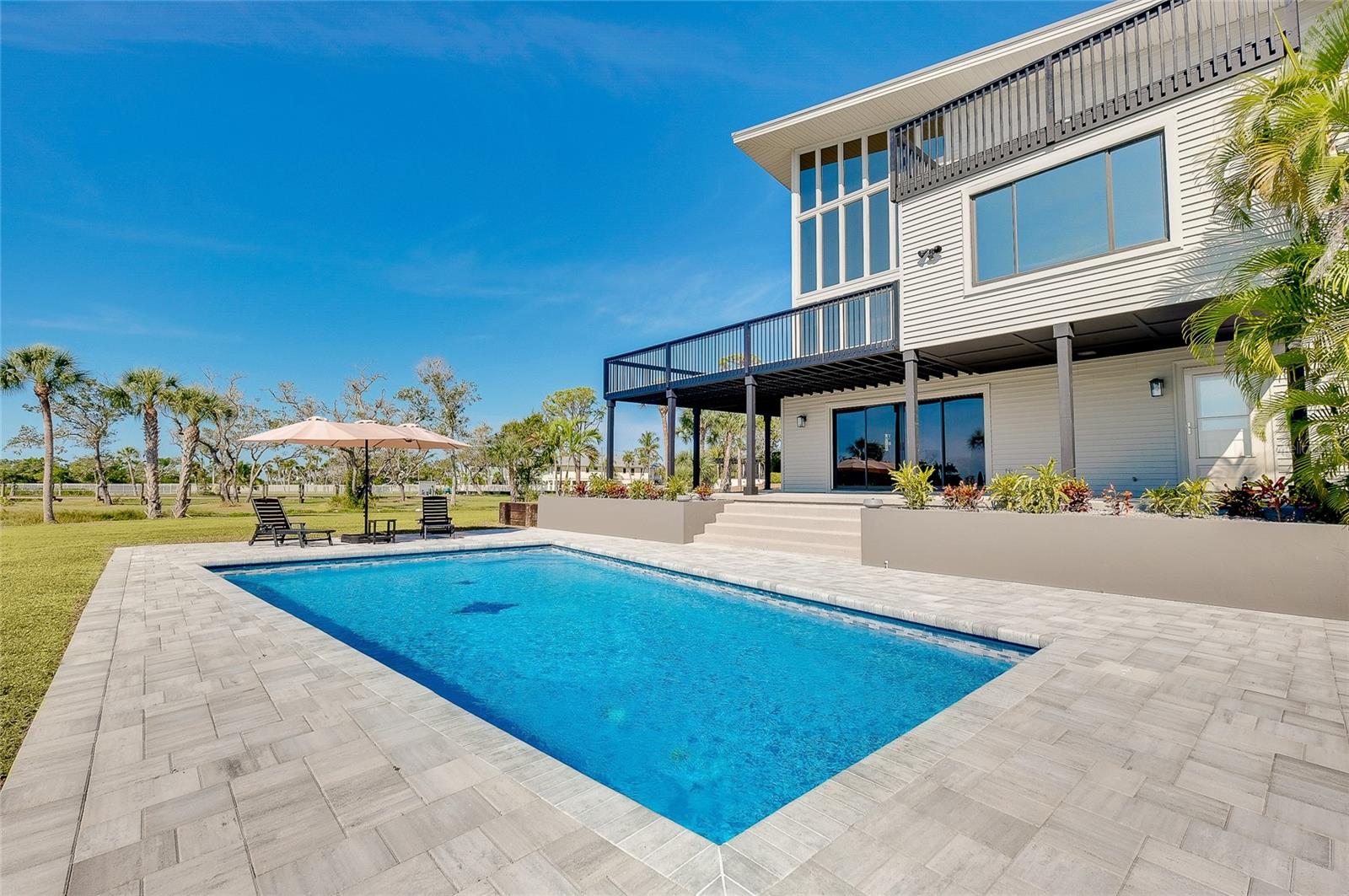 Image 33 of 48 For 1089 Bayshore Drive