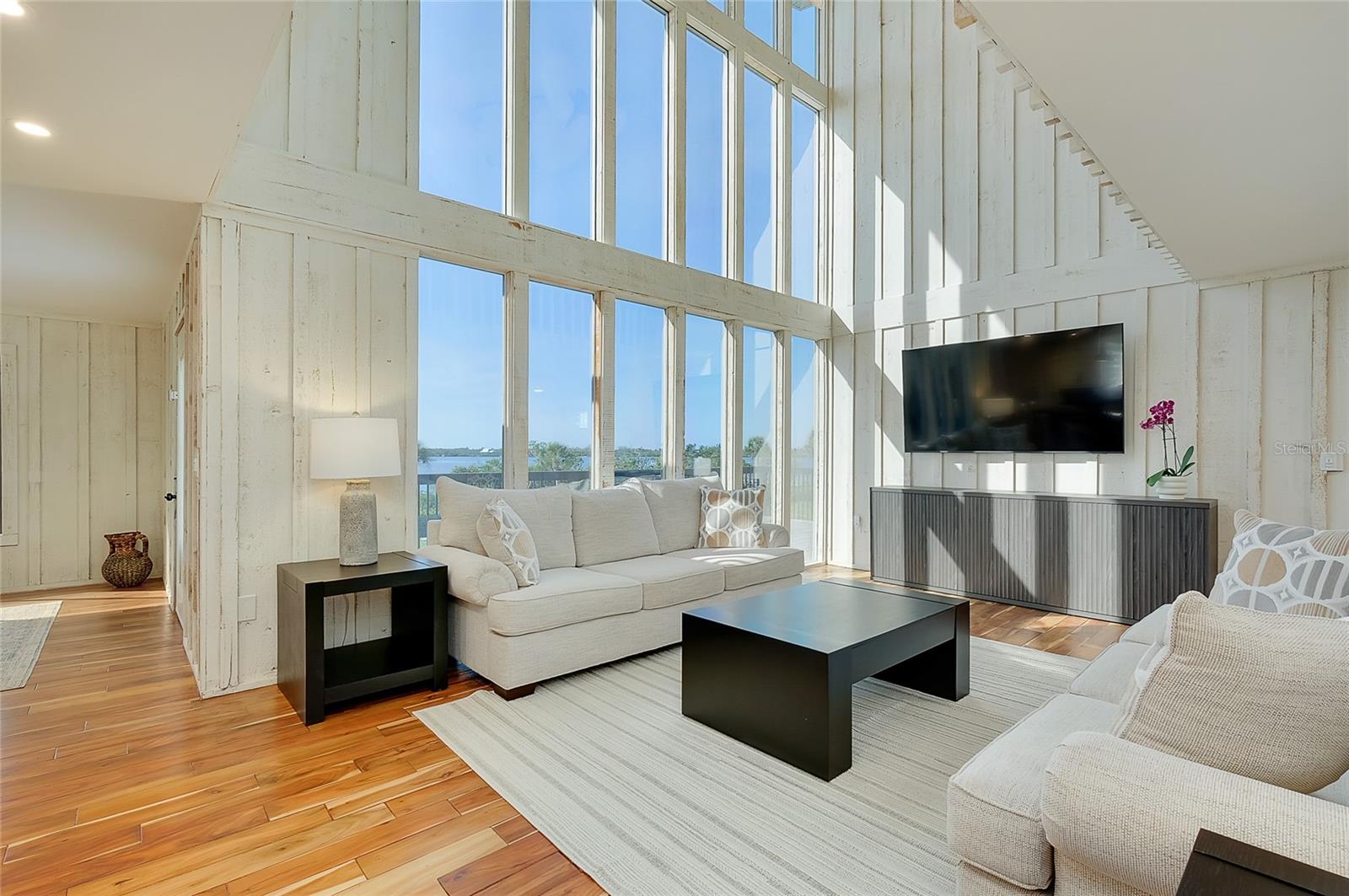 Image 7 of 48 For 1089 Bayshore Drive