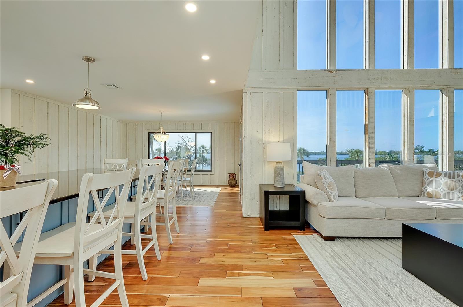 Image 8 of 48 For 1089 Bayshore Drive