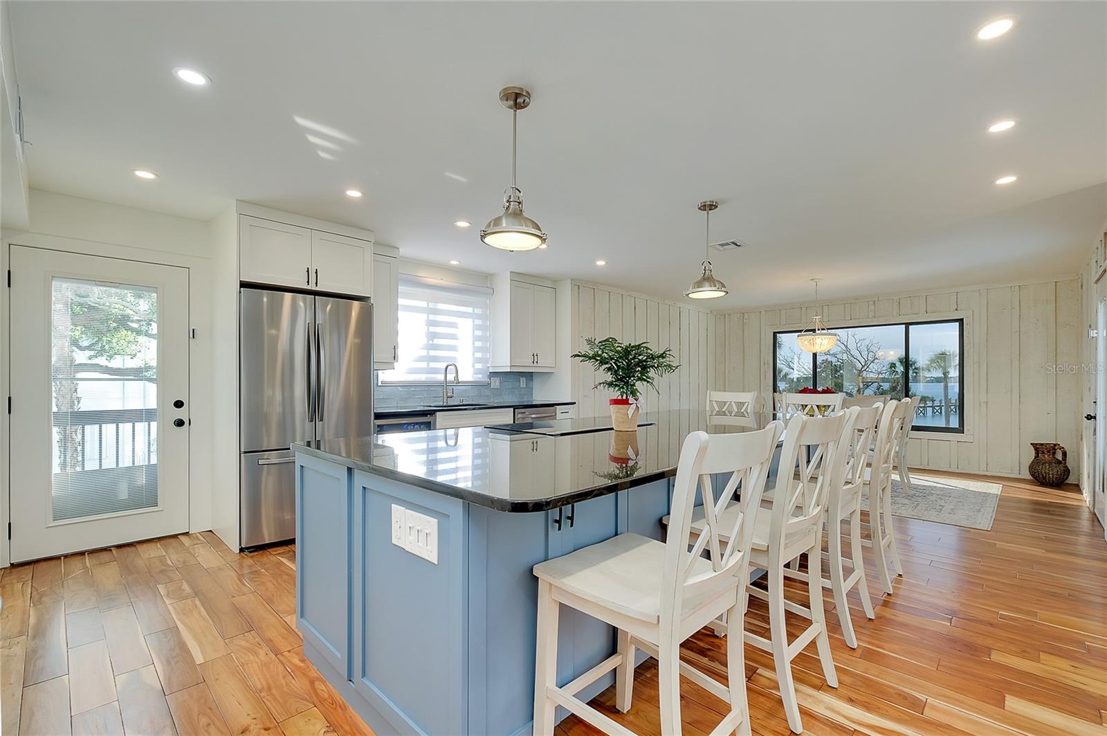 Image 9 of 48 For 1089 Bayshore Drive