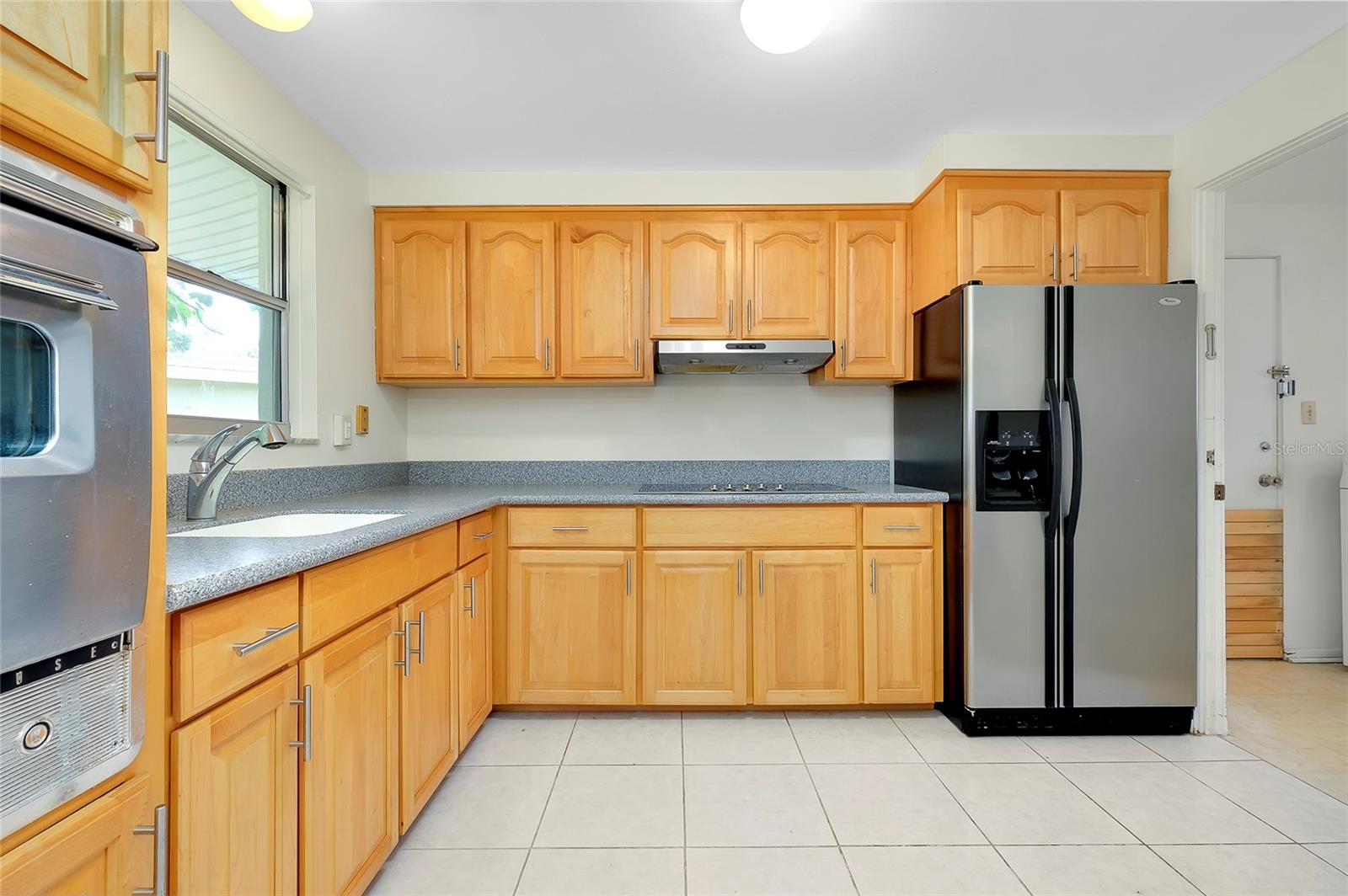 Image 10 of 42 For 114 Venice East Boulevard