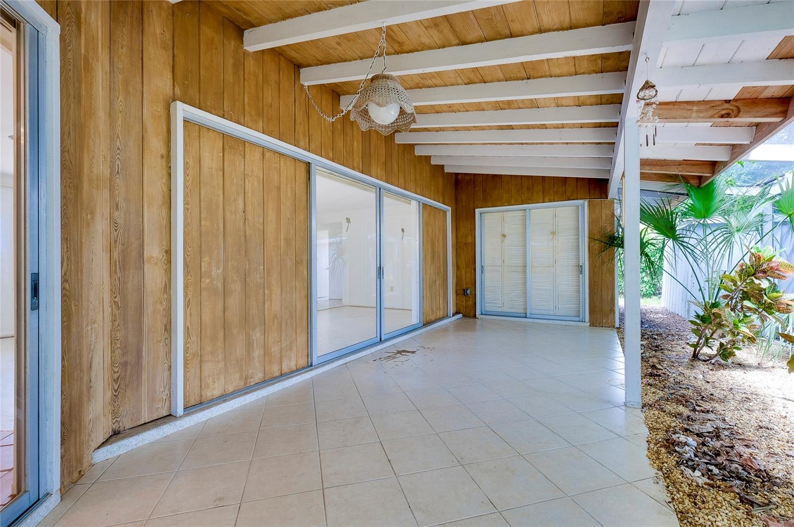 Image 29 of 42 For 114 Venice East Boulevard