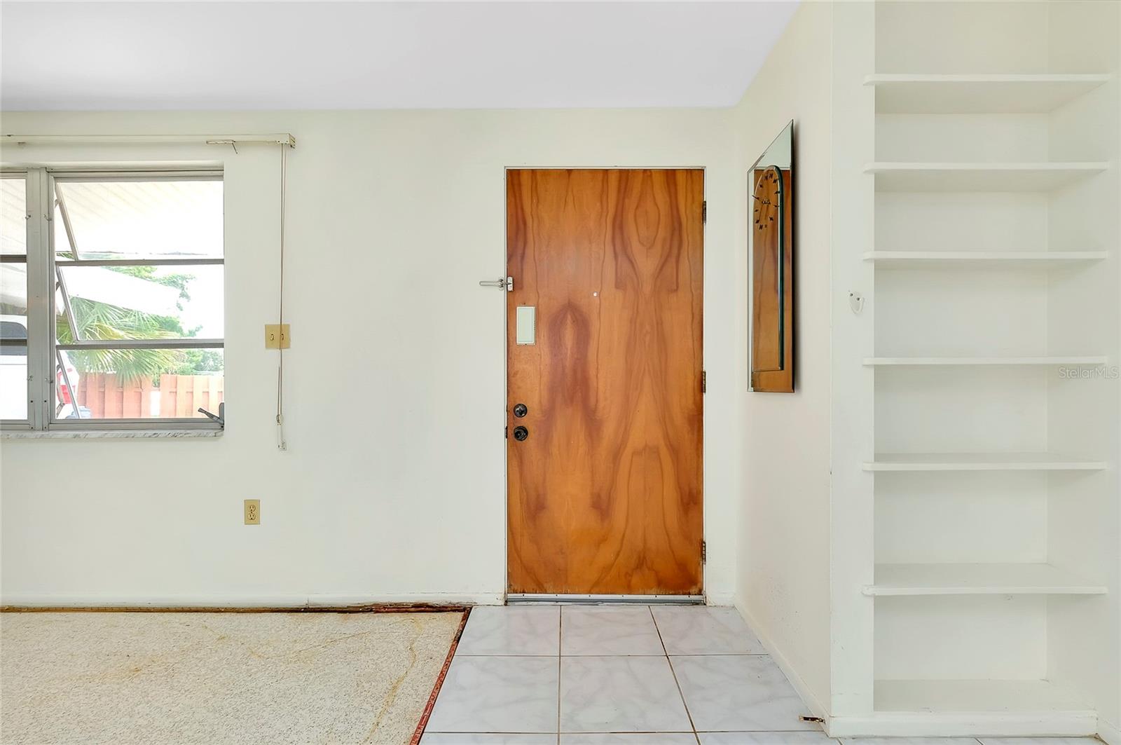 Image 3 of 42 For 114 Venice East Boulevard