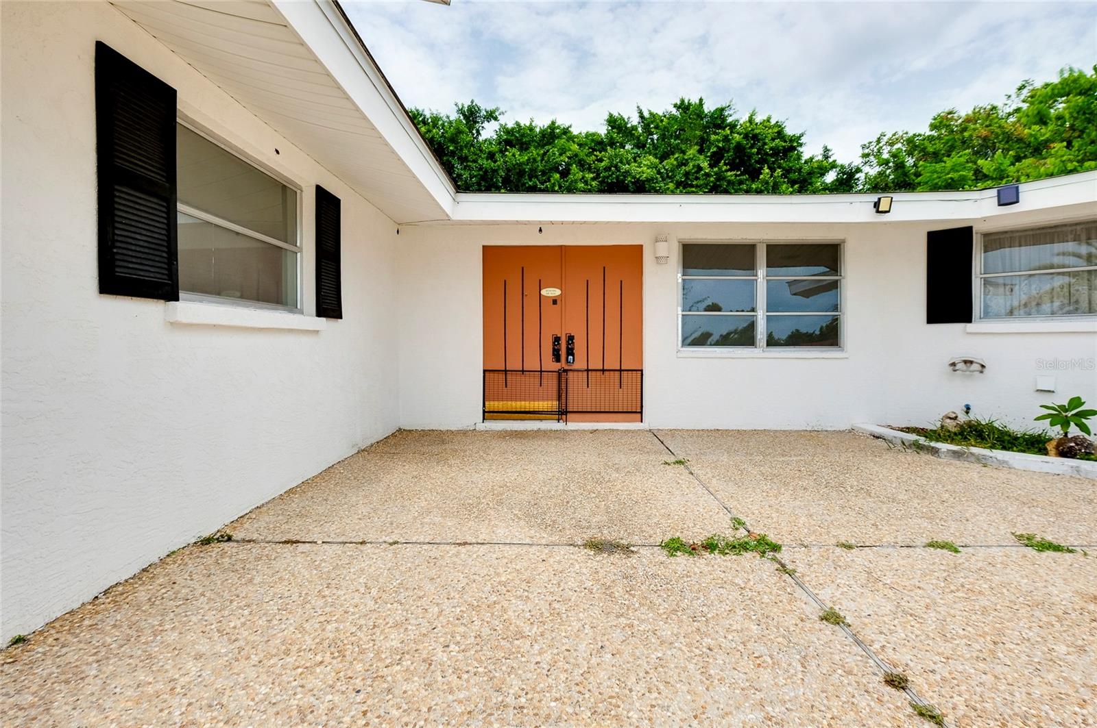 Image 34 of 42 For 114 Venice East Boulevard