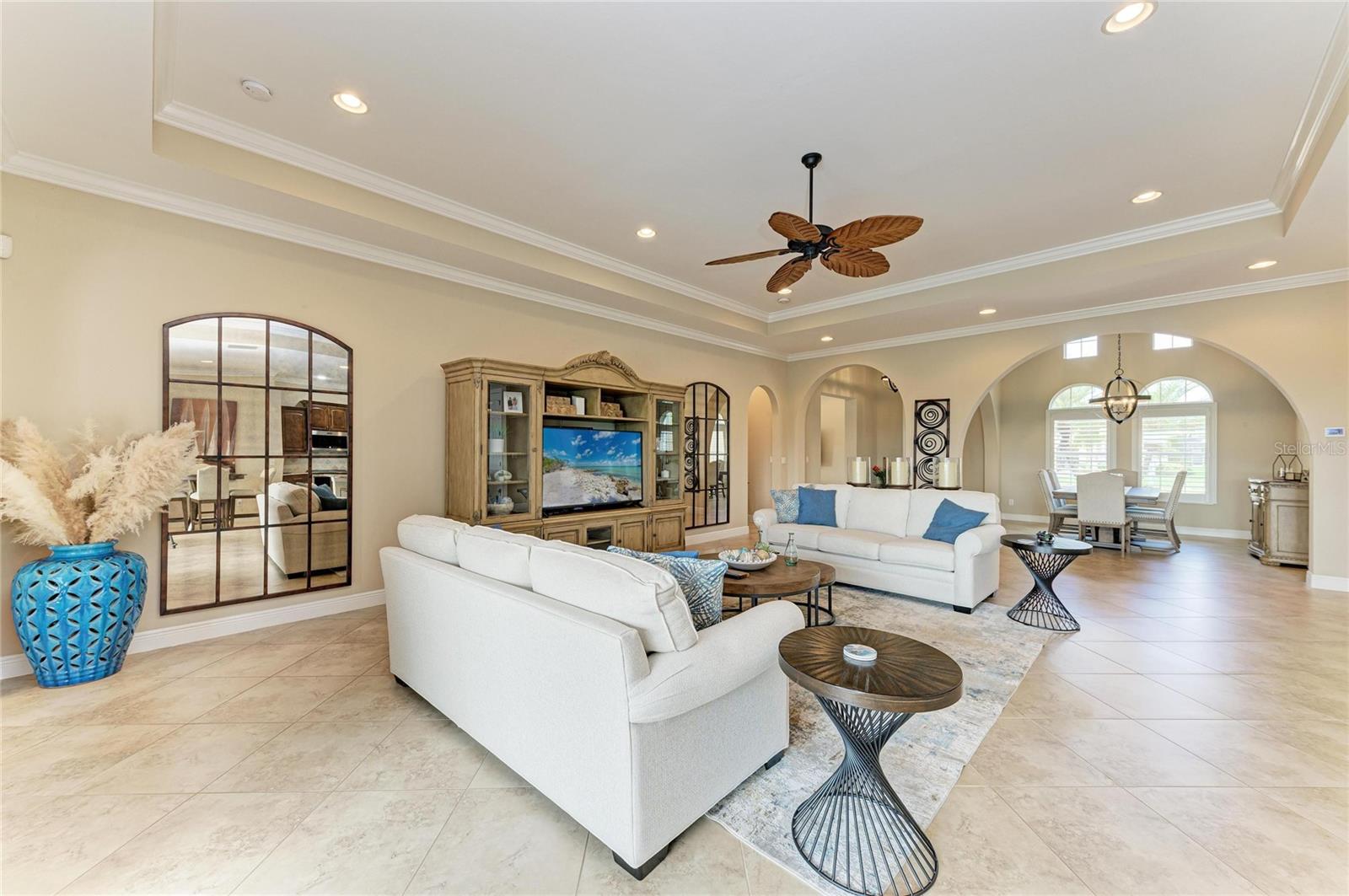 Image 17 of 96 For 293 Martellago Drive