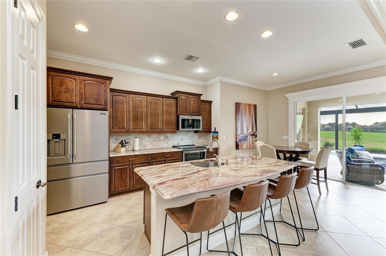 Image 21 of 96 For 293 Martellago Drive