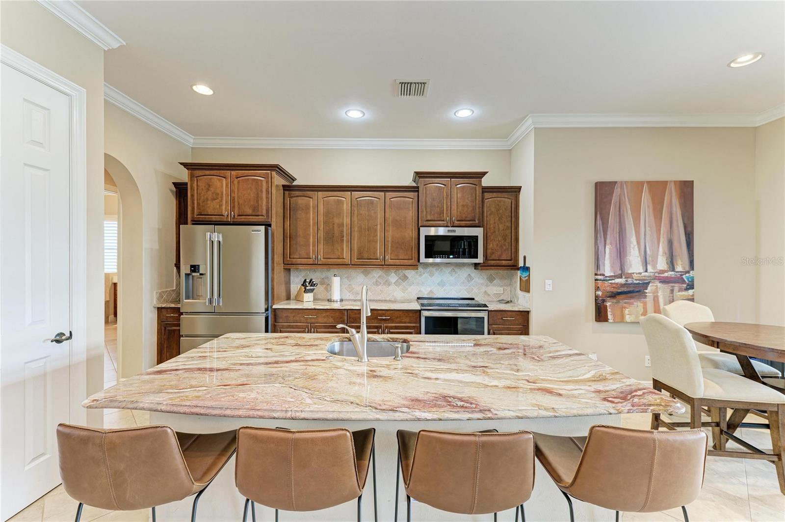 Image 22 of 96 For 293 Martellago Drive