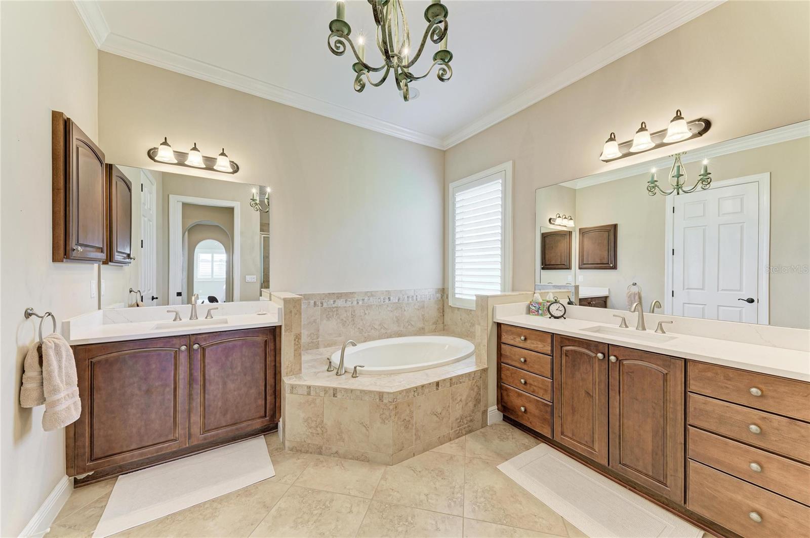 Image 33 of 96 For 293 Martellago Drive