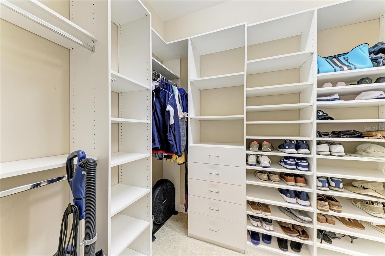 Image 34 of 96 For 293 Martellago Drive