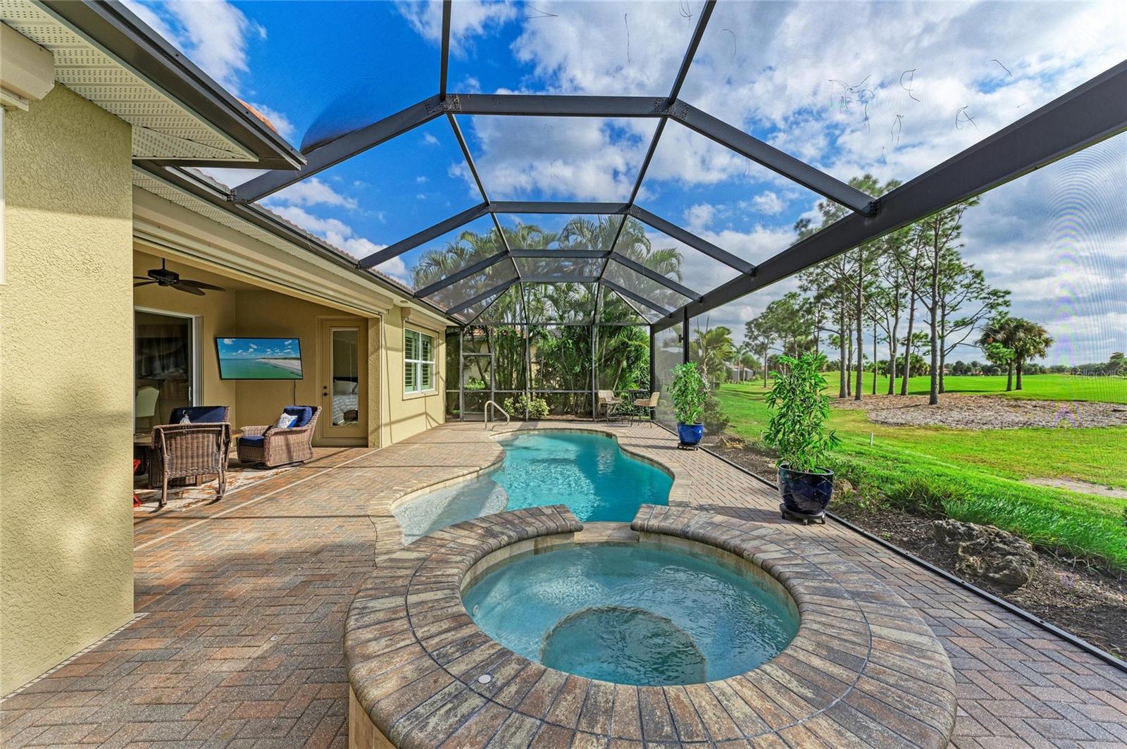 Image 50 of 96 For 293 Martellago Drive