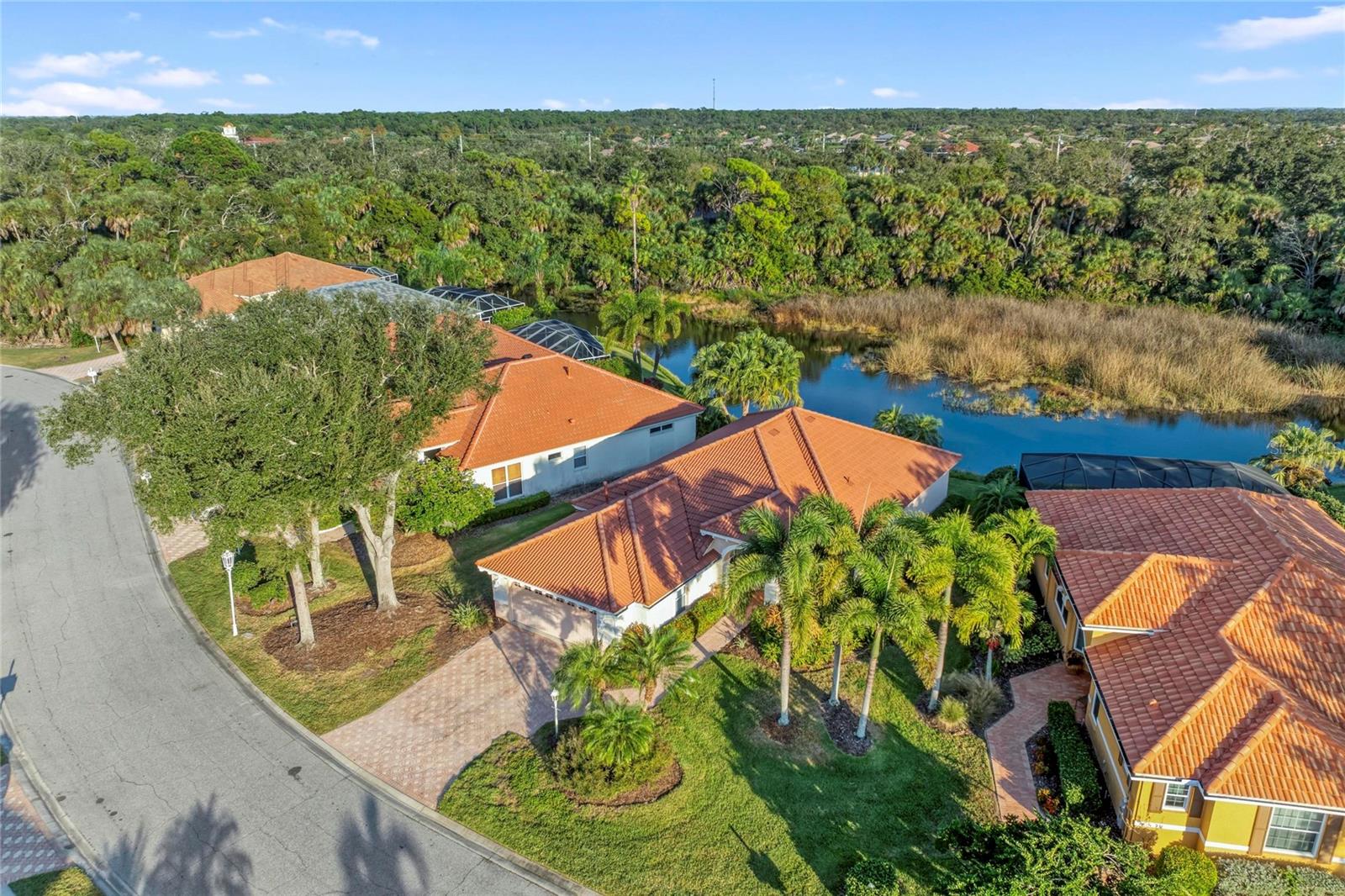 Image 52 of 91 For 5098 Hanging Moss Lane