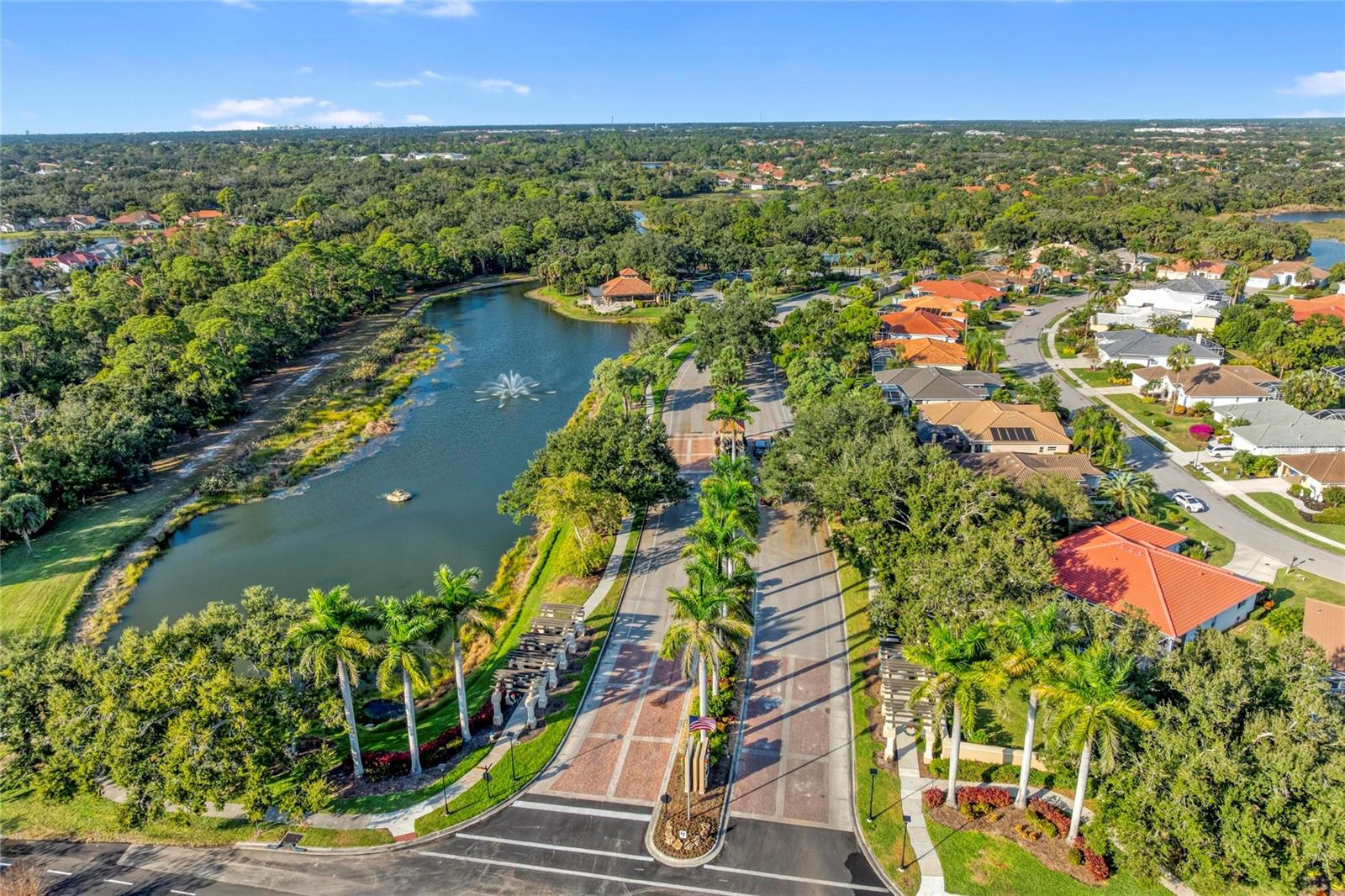 Image 63 of 91 For 5098 Hanging Moss Lane