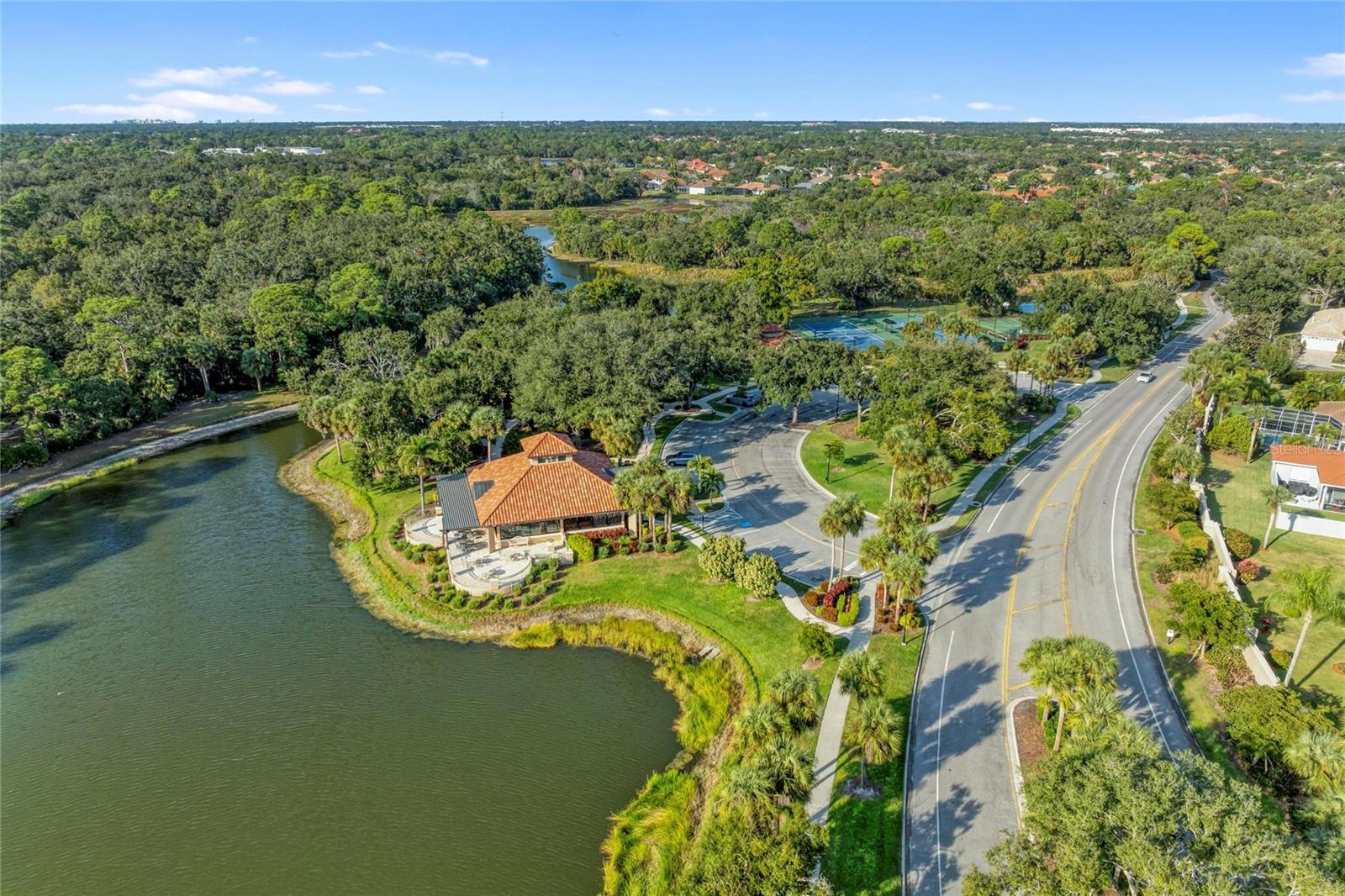 Image 65 of 91 For 5098 Hanging Moss Lane