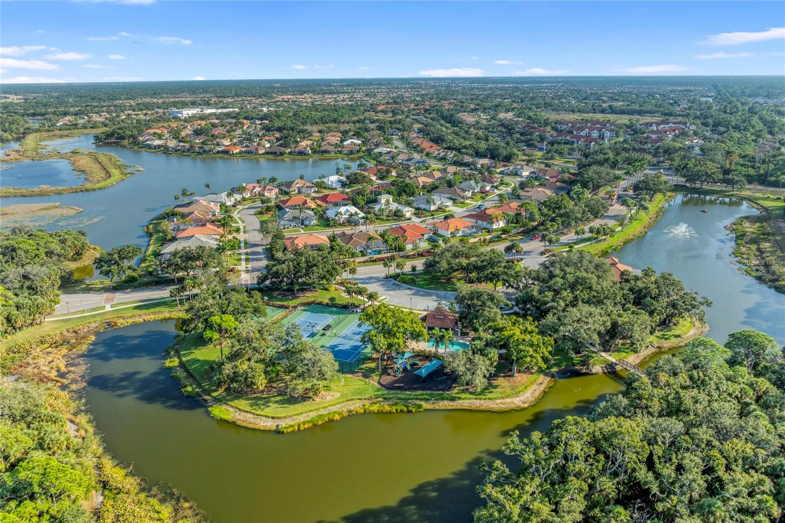 Image 67 of 91 For 5098 Hanging Moss Lane