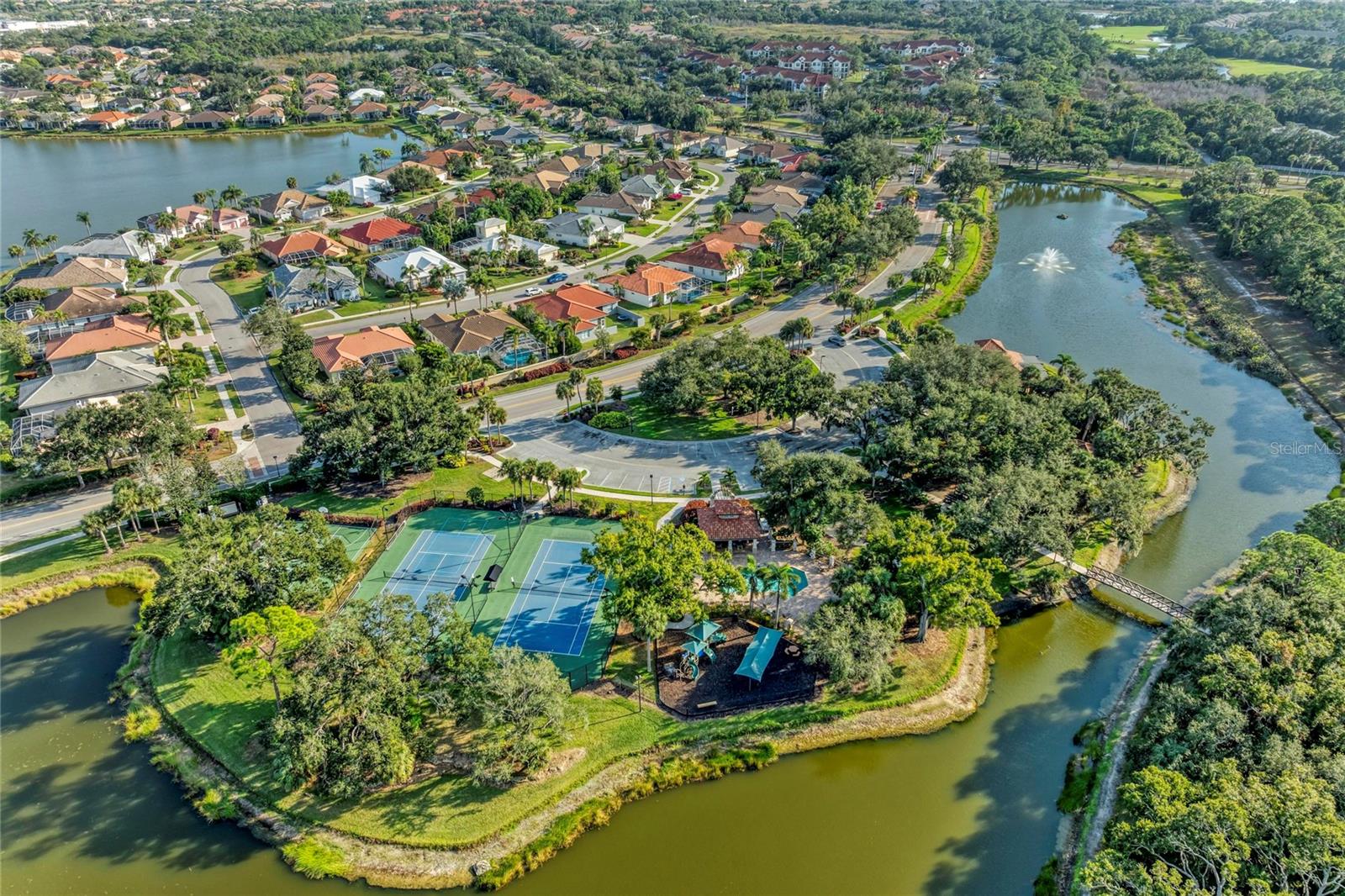 Image 68 of 91 For 5098 Hanging Moss Lane