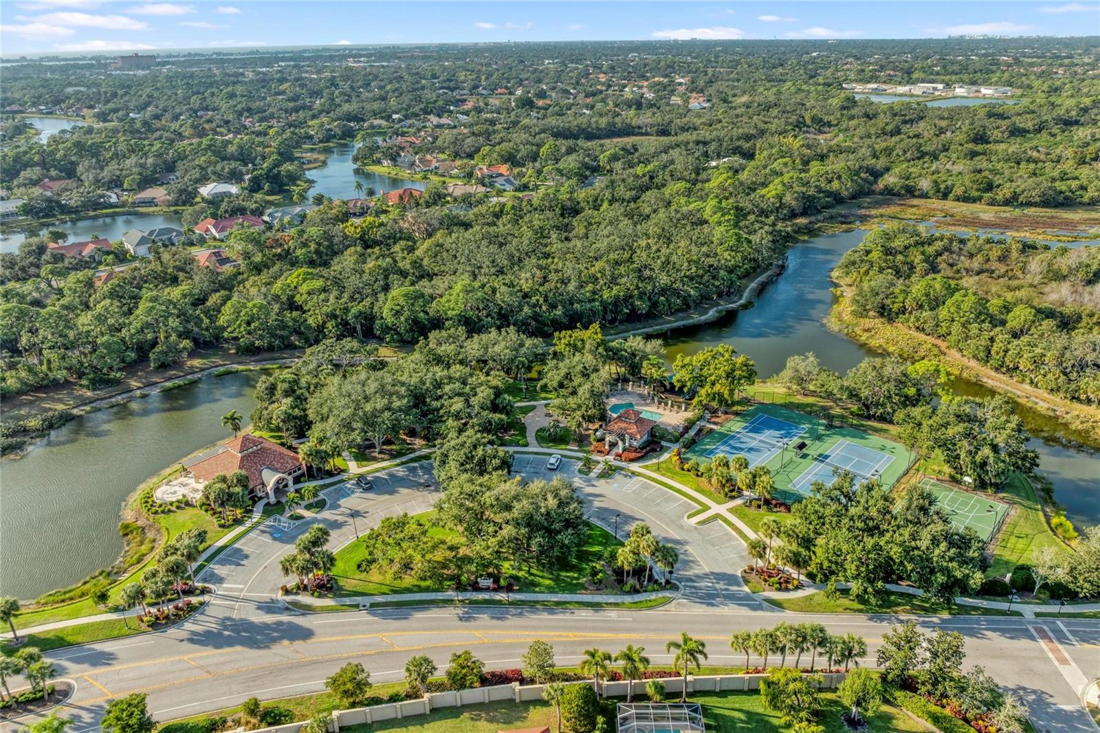 Image 71 of 91 For 5098 Hanging Moss Lane