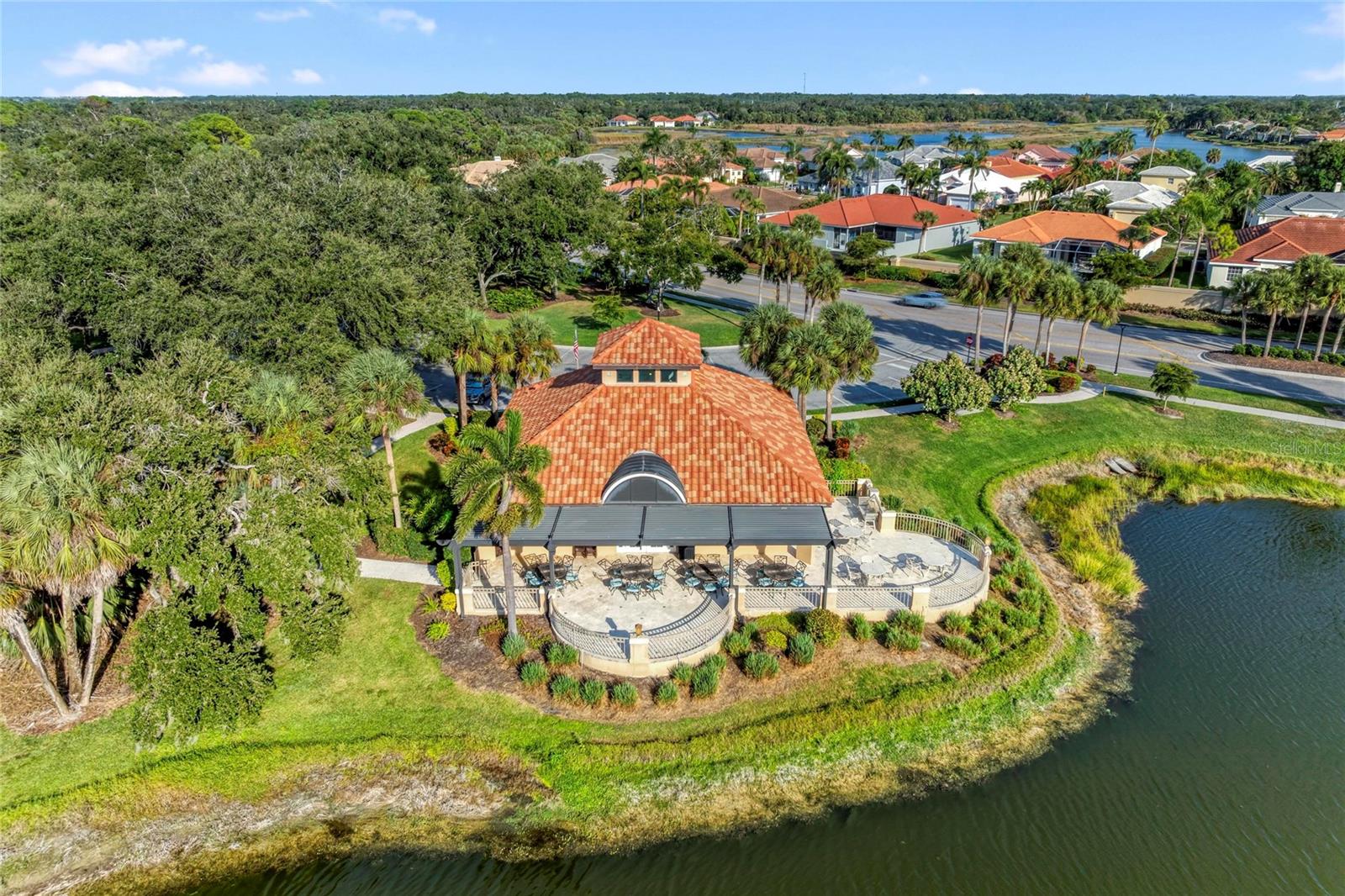 Image 74 of 91 For 5098 Hanging Moss Lane