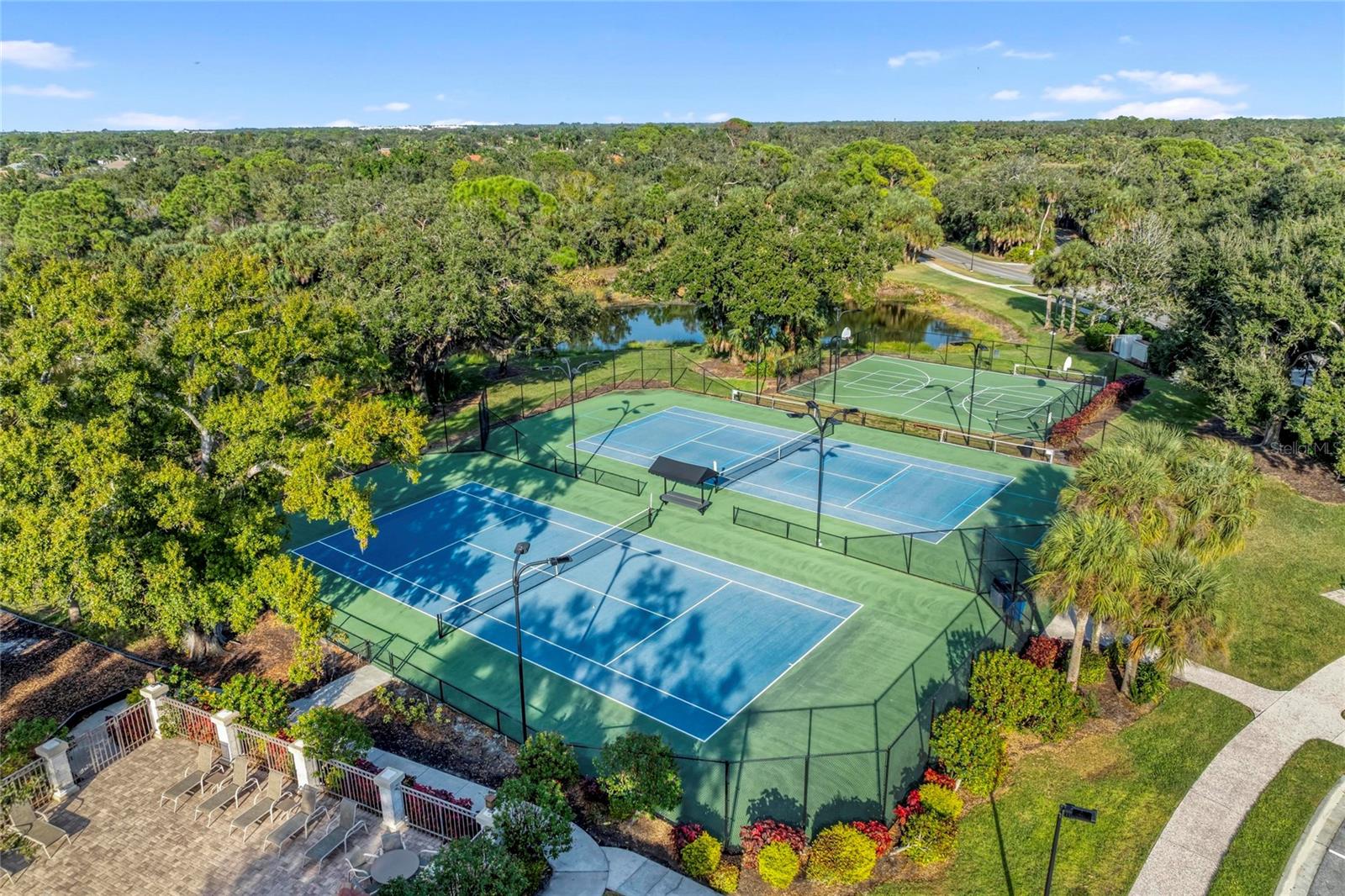 Image 88 of 91 For 5098 Hanging Moss Lane