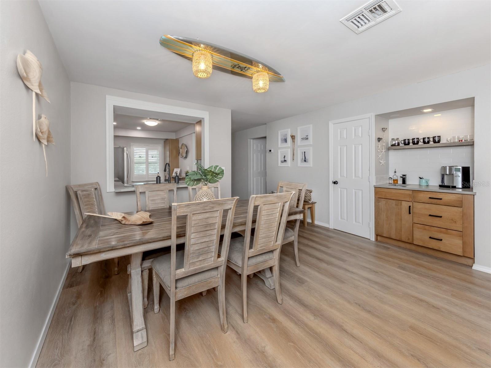 Image 10 of 39 For 400 Mission Trail E D