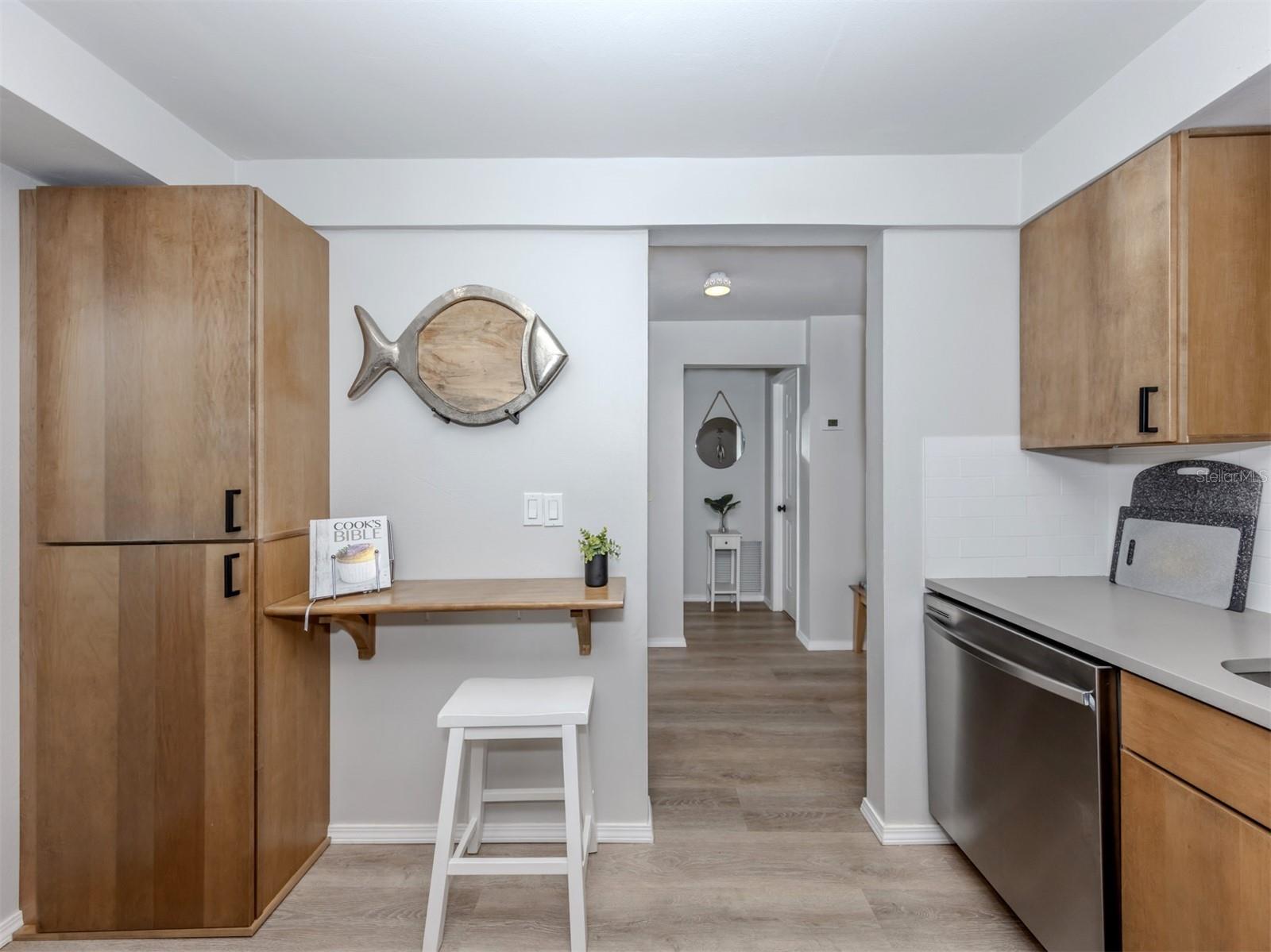 Image 17 of 39 For 400 Mission Trail E D