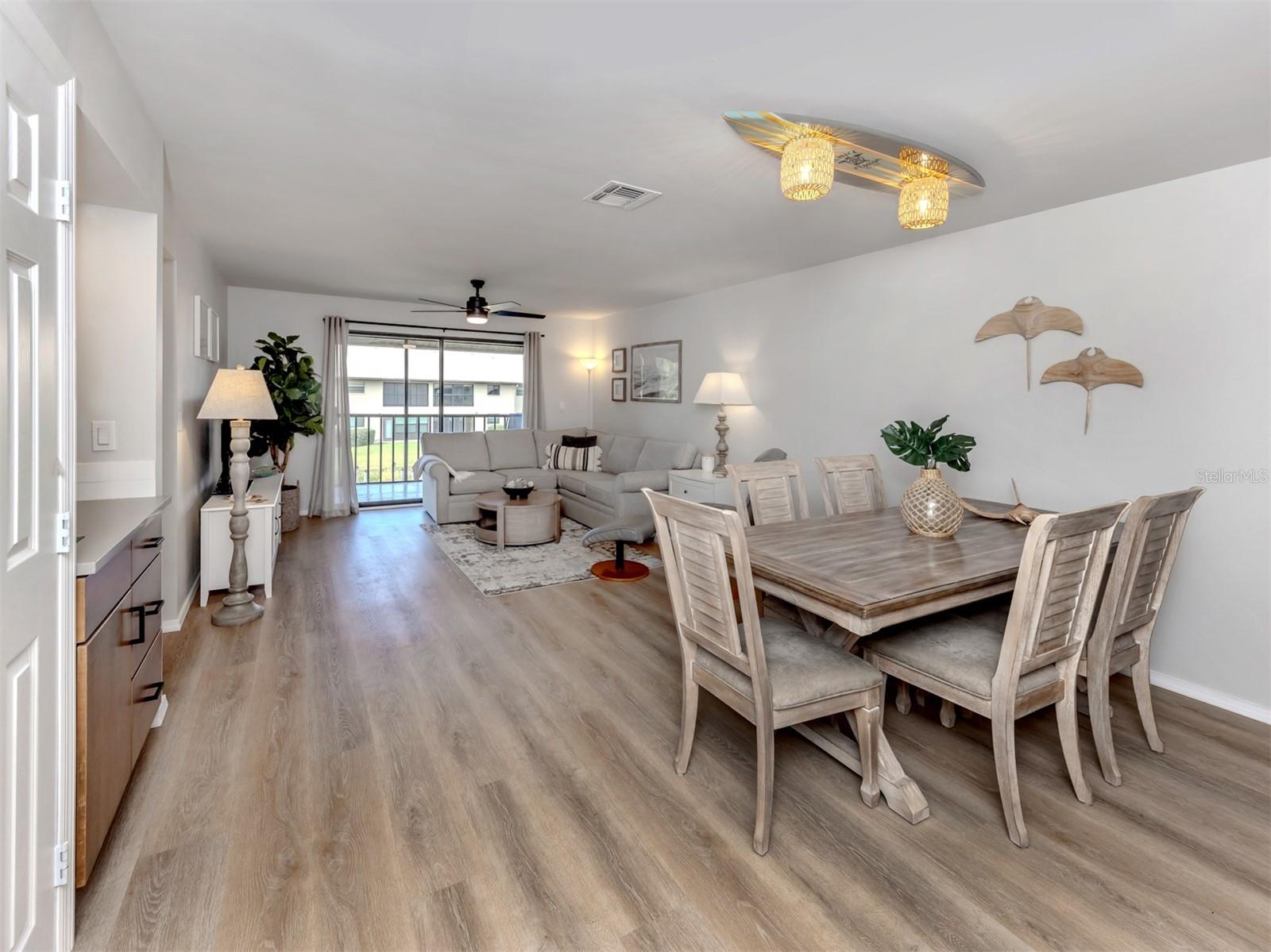 Image 3 of 39 For 400 Mission Trail E D