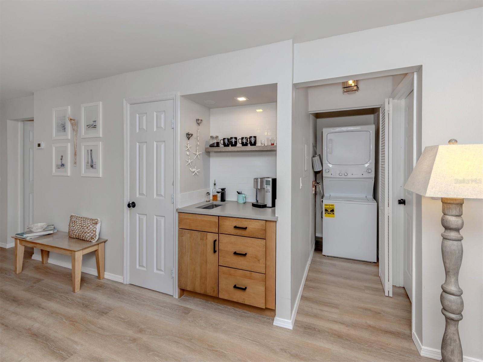 Image 8 of 39 For 400 Mission Trail E D