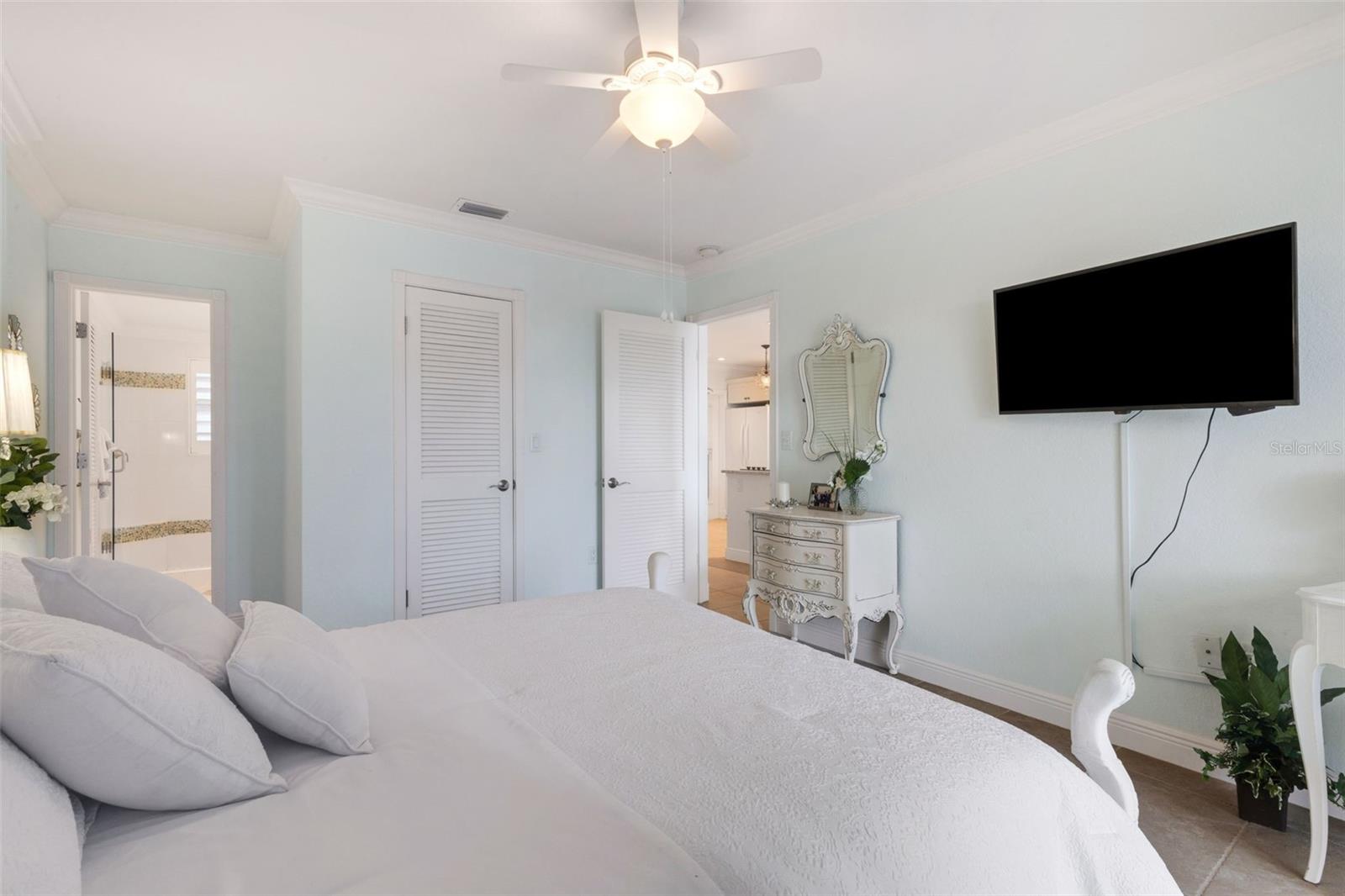 Image 22 of 34 For 109 The Esplanade S 202