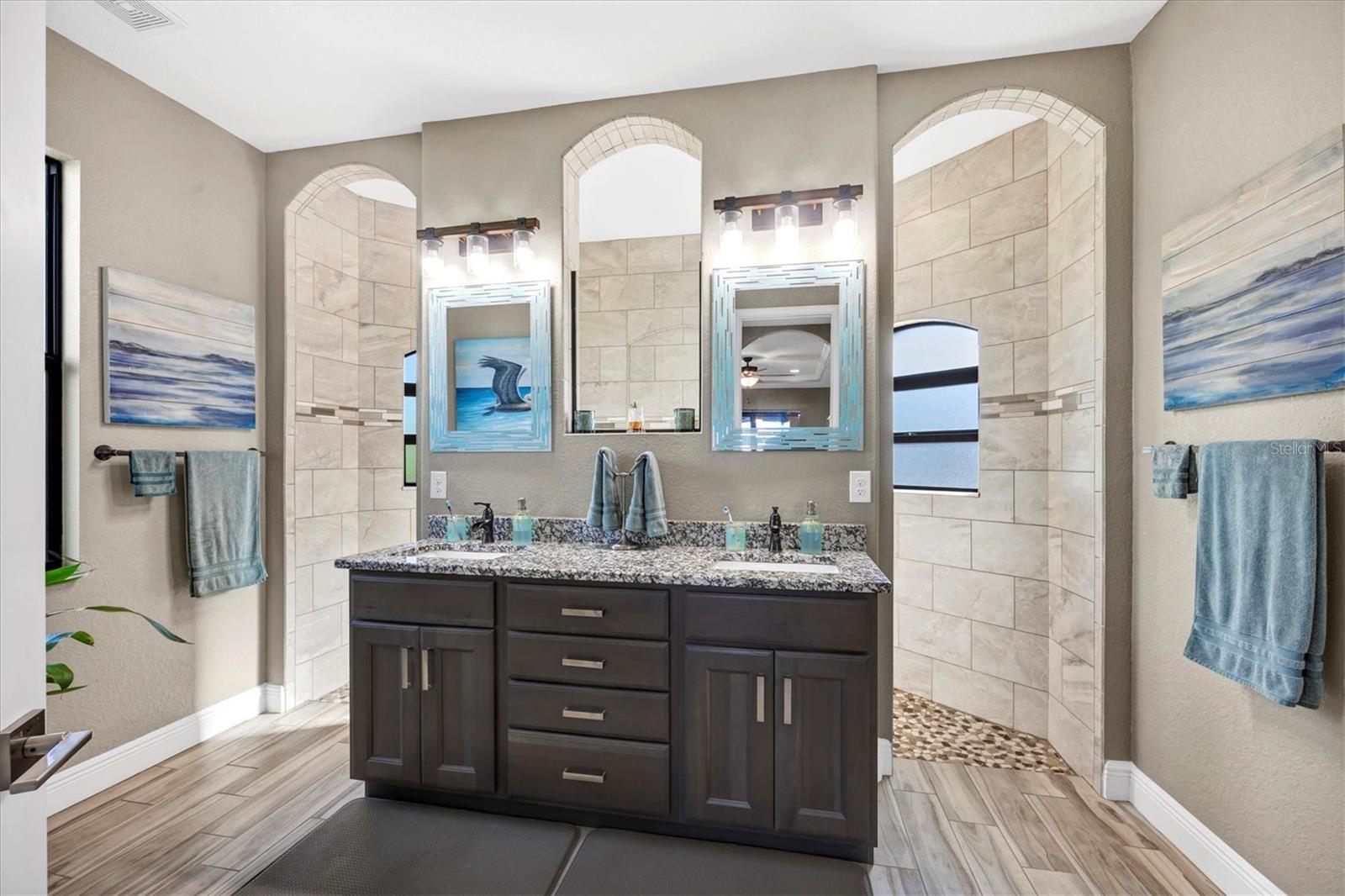 Image 34 of 81 For 10075 Kansas City Street