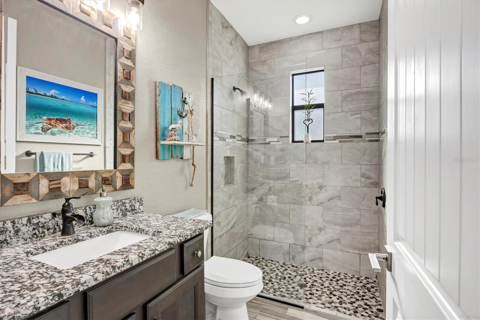 Image 38 of 81 For 10075 Kansas City Street