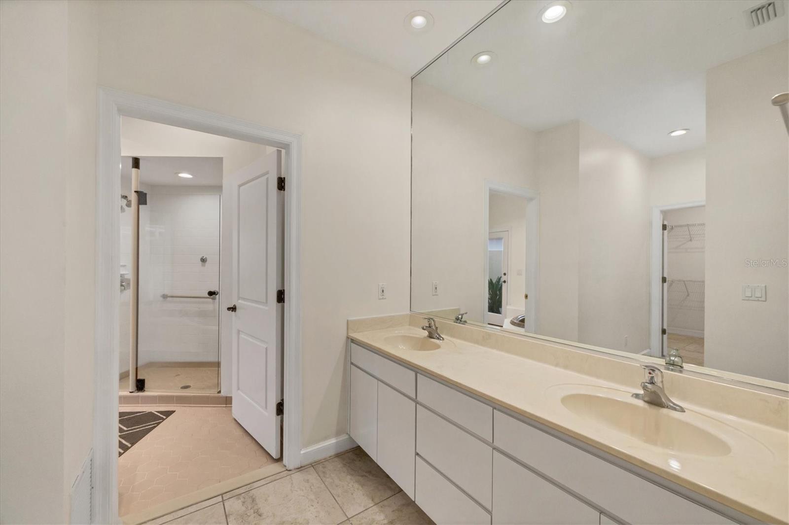 Image 15 of 66 For 823 Carnoustie Drive