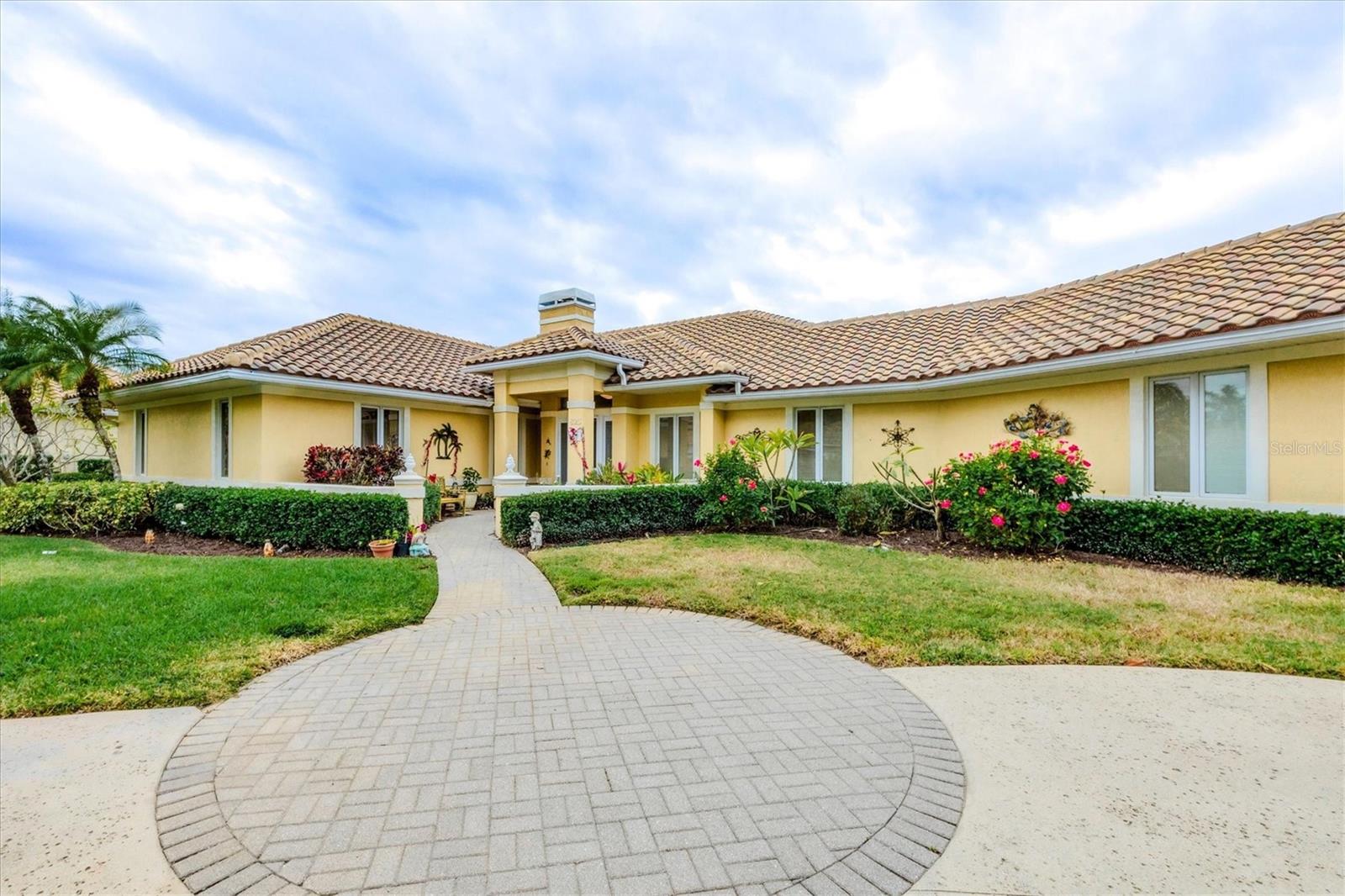 Image 40 of 66 For 823 Carnoustie Drive