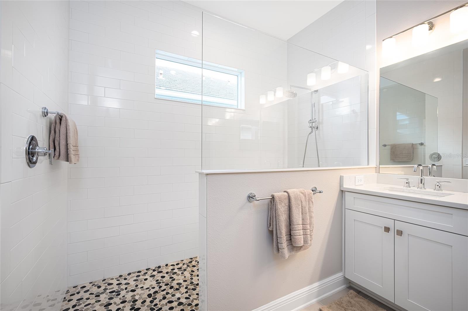 Image 33 of 57 For 12462 Vieste Court