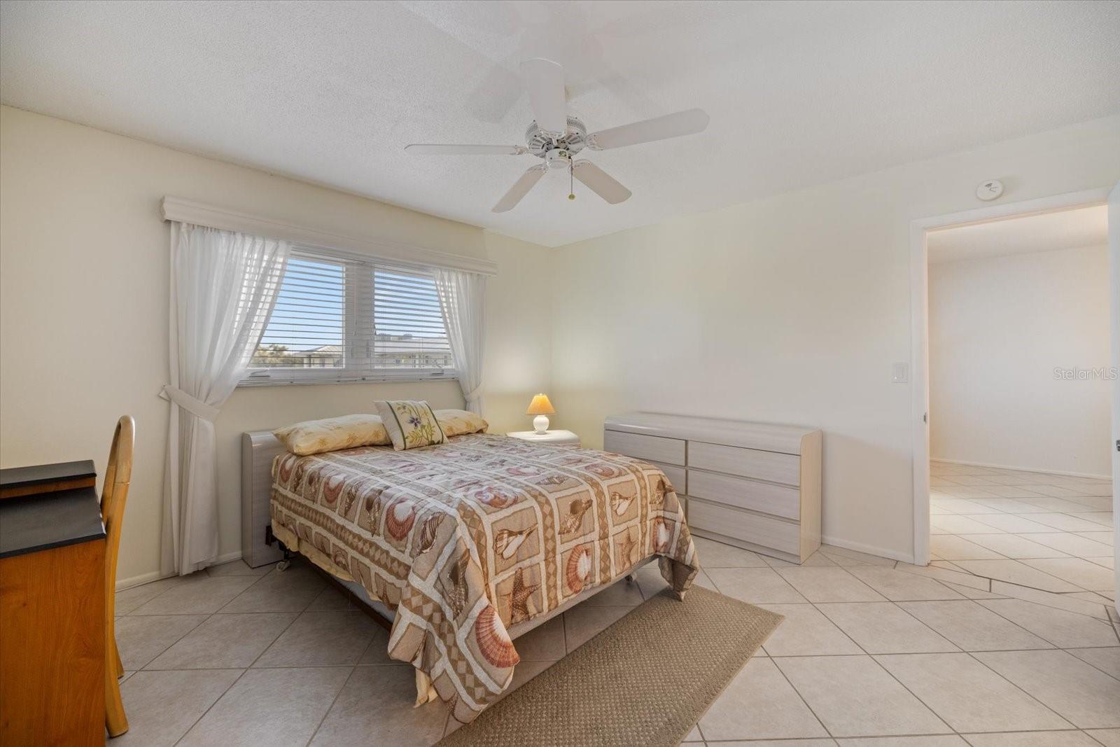 Image 19 of 39 For 649 Tamiami Trail S 301